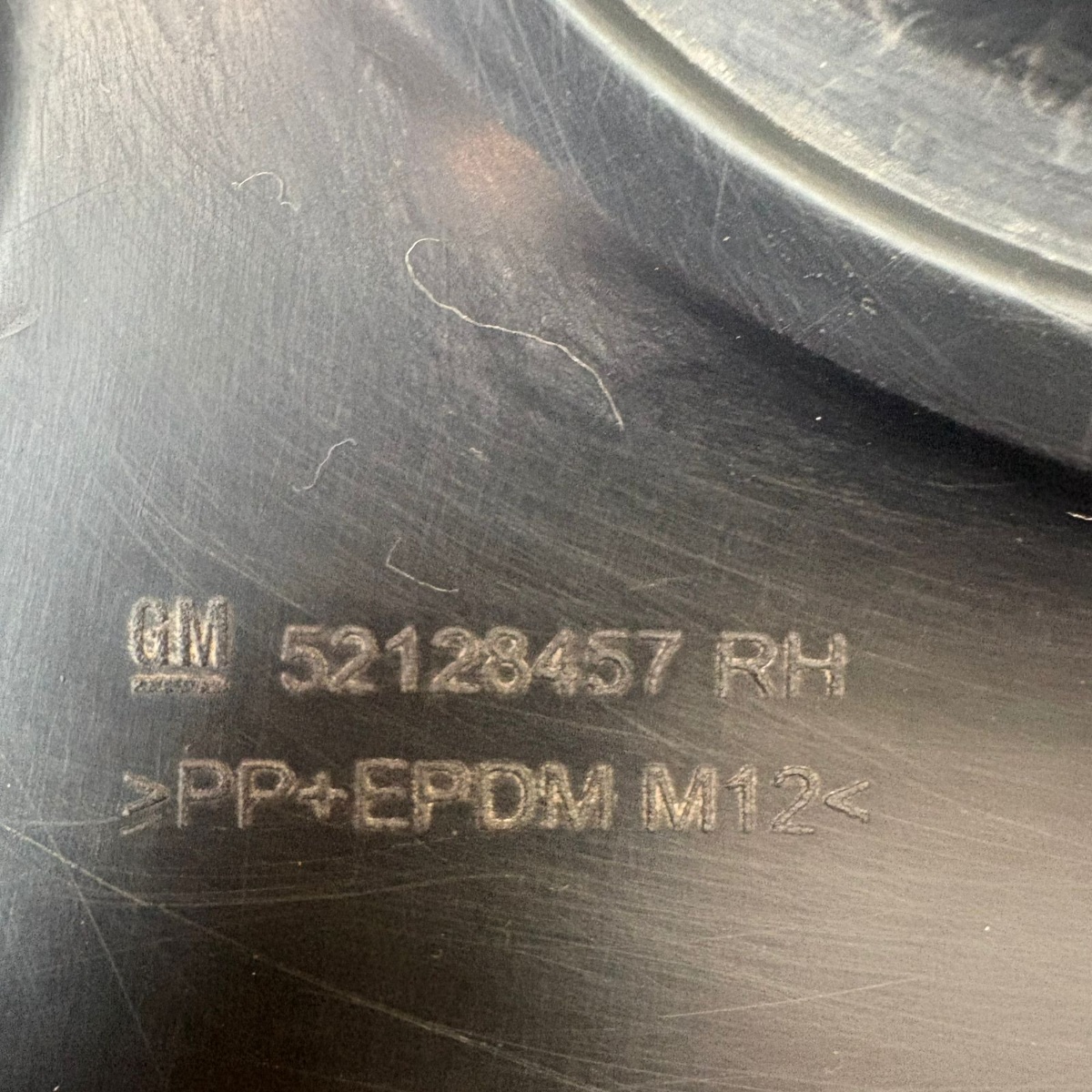 Moldura Farol Milha Direito Spin GM 2017 a 2024 - Imagem 7