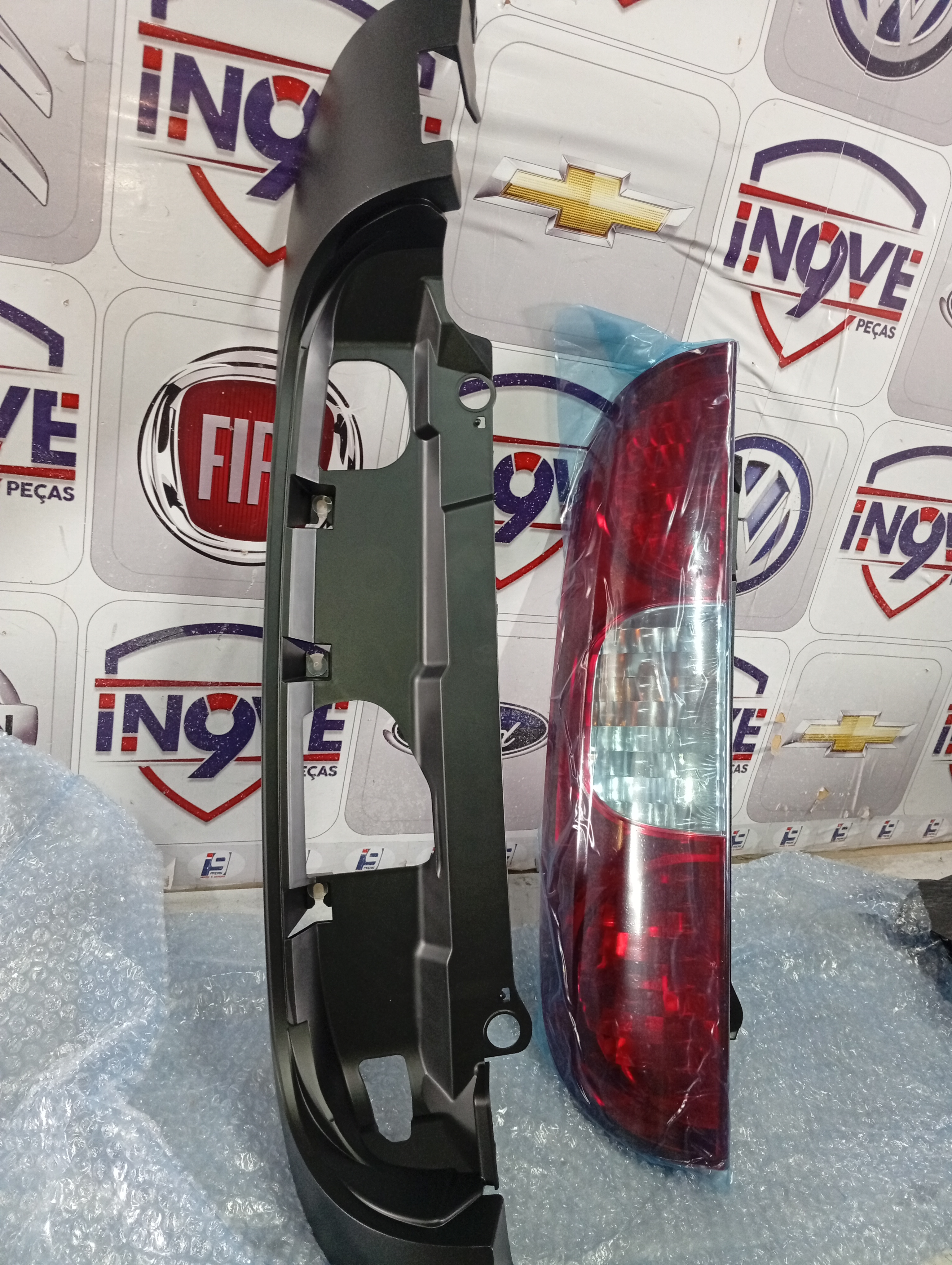 Lanterna Traseira Esquerda Fiat Fiorino 2014 2017