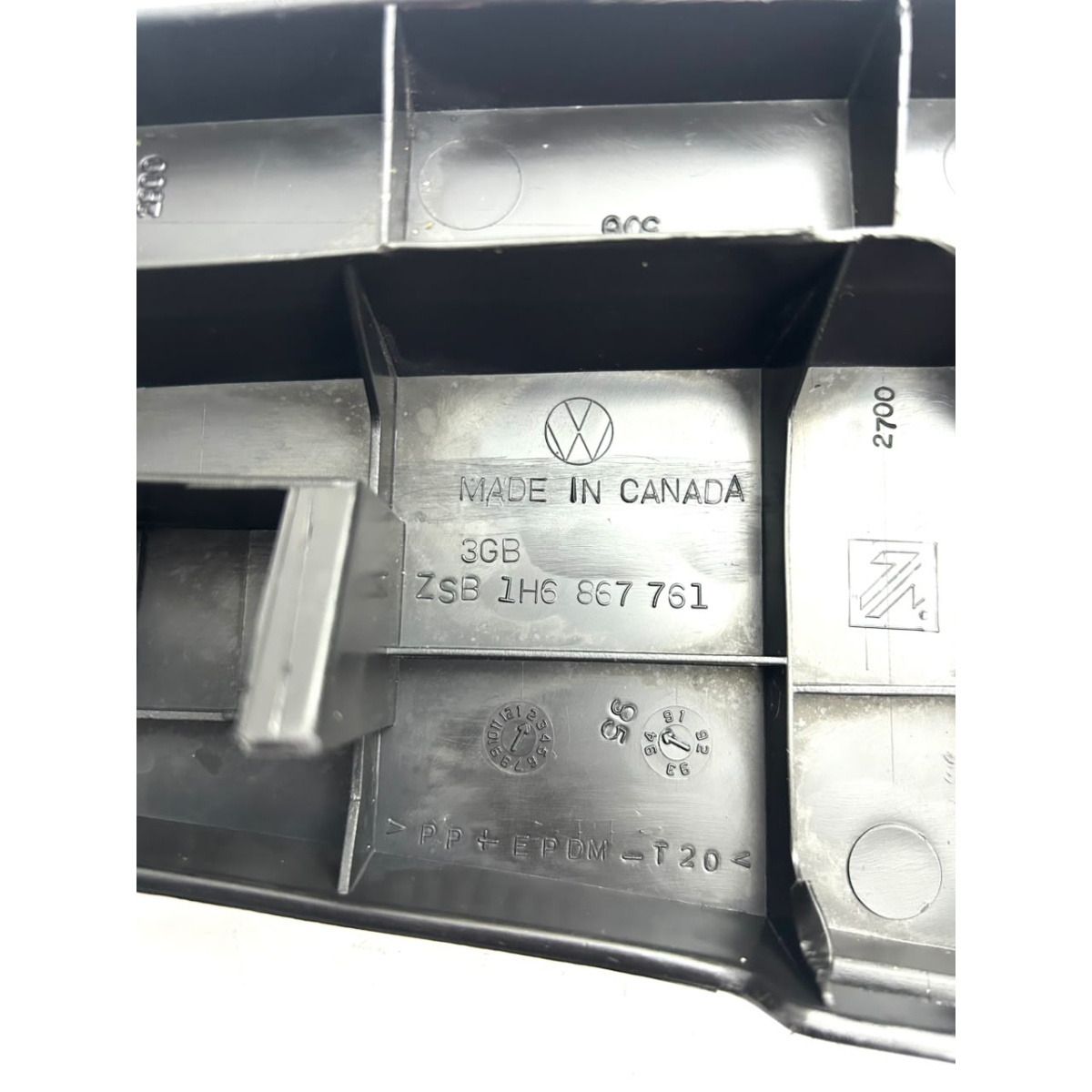 Acabamento Porta Mala Esquer Volkswagen Golf MK3 1995 a 1998 - Imagem 3