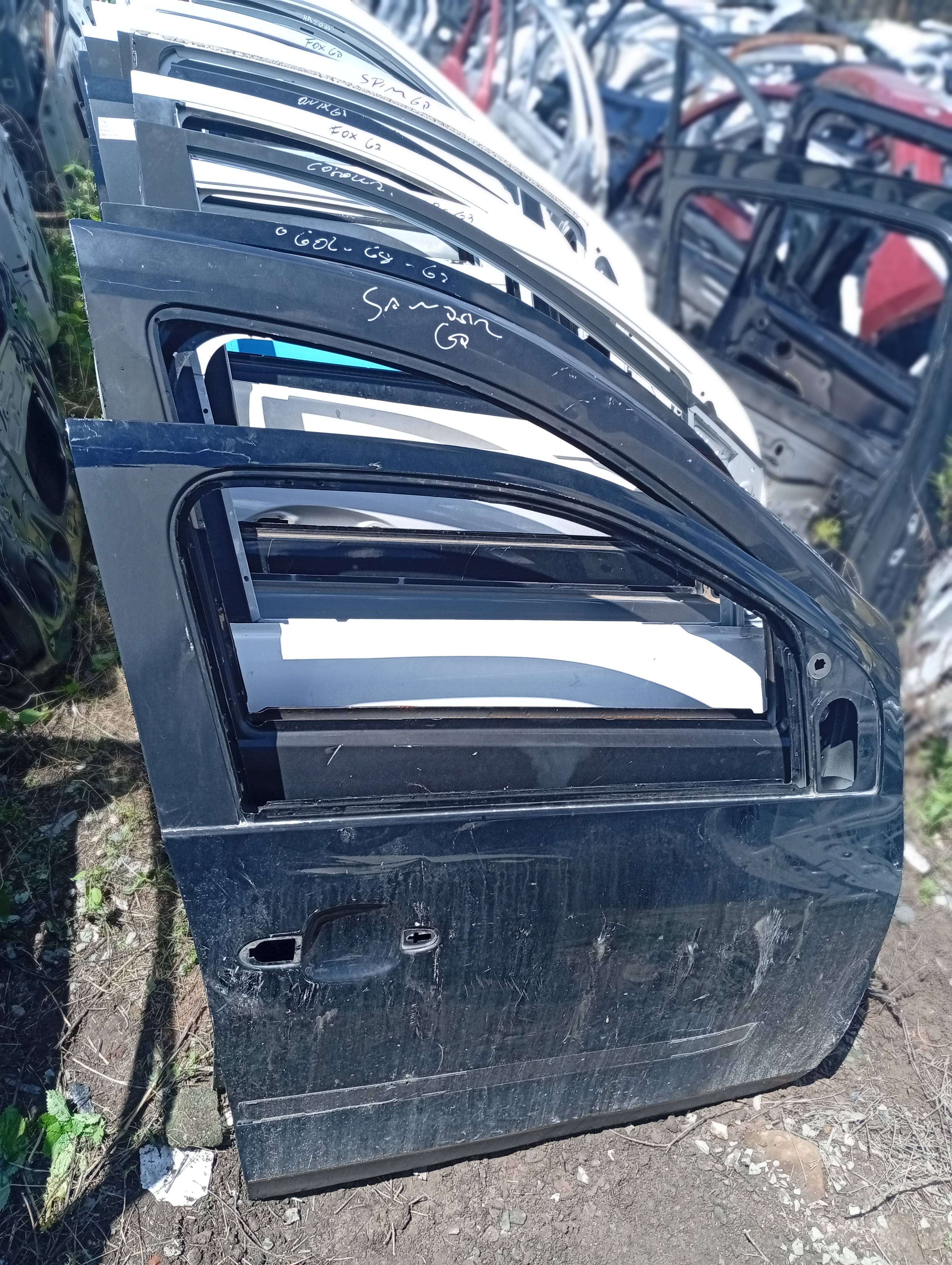 PORTA FIAT MOBI DIREITO