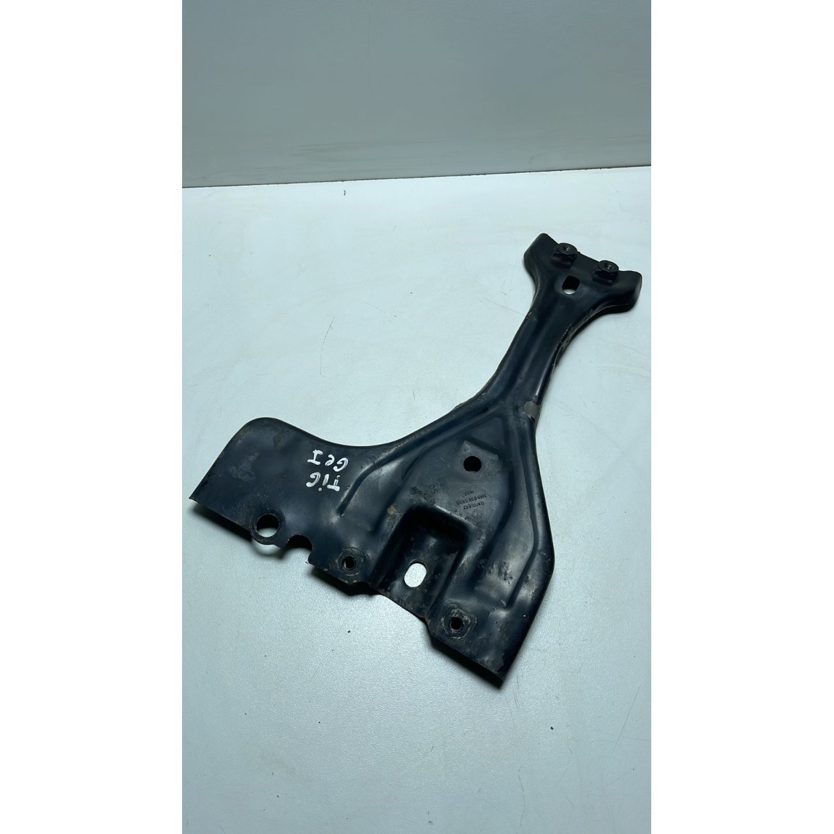Suporte Fechadura Capô Volkswagen Tiguan 2011 5n0805567b