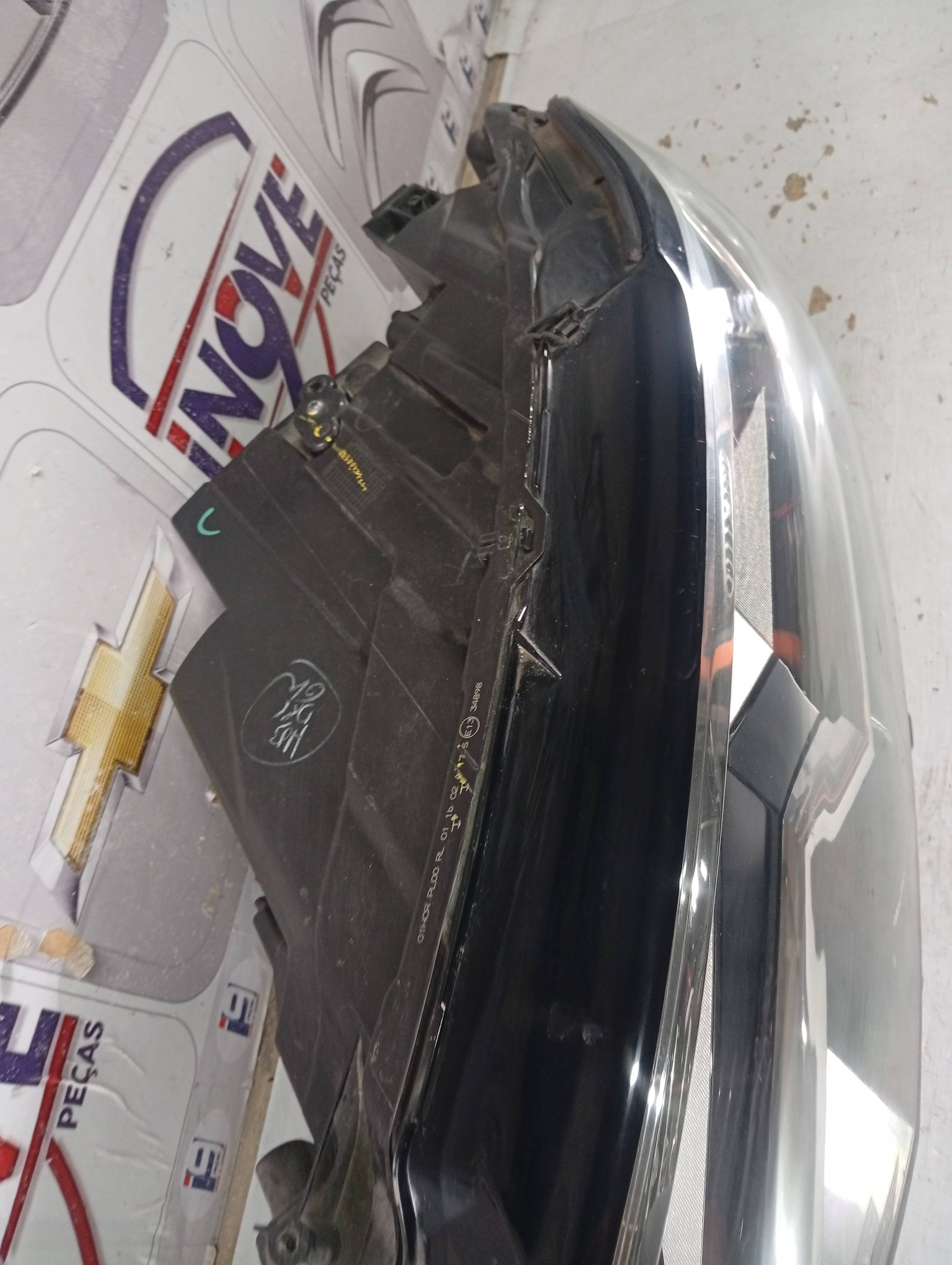 Farol Volkswagen Jetta 2018 a 2022 - Imagem 3