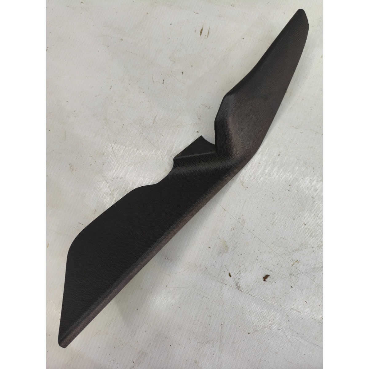 Moldura Console Central Freio Mao Peugeot 208 9830411280 - Imagem 2
