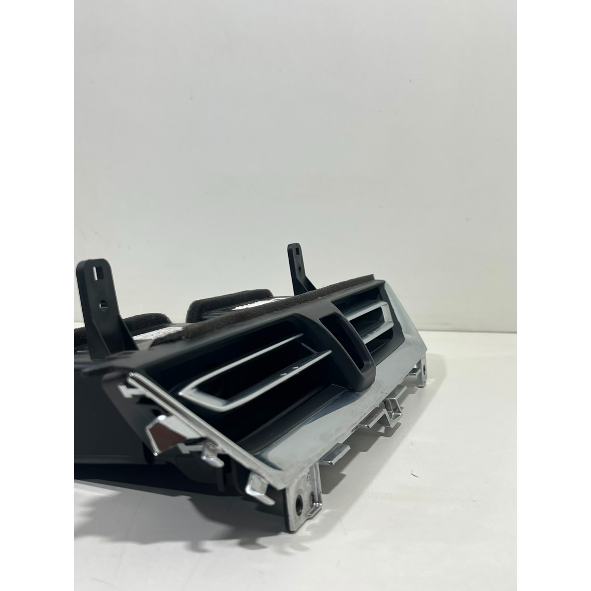 Difusor Ar Central Chevrolet Spin 2025 52168113 (Usado) - Imagem 2