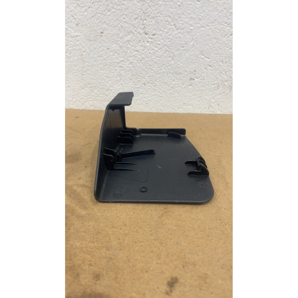 Moldura Acabamento Banco Esquerdo Toyota Etios Preto - Imagem 2