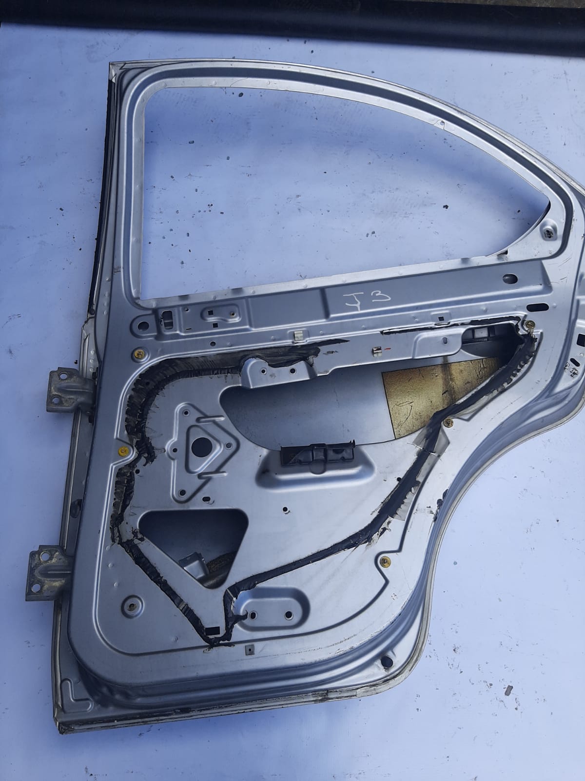 PORTA TRASEIRA JAC J3 2010/2013 LADO DIREITO(PRATA) - Imagem 6