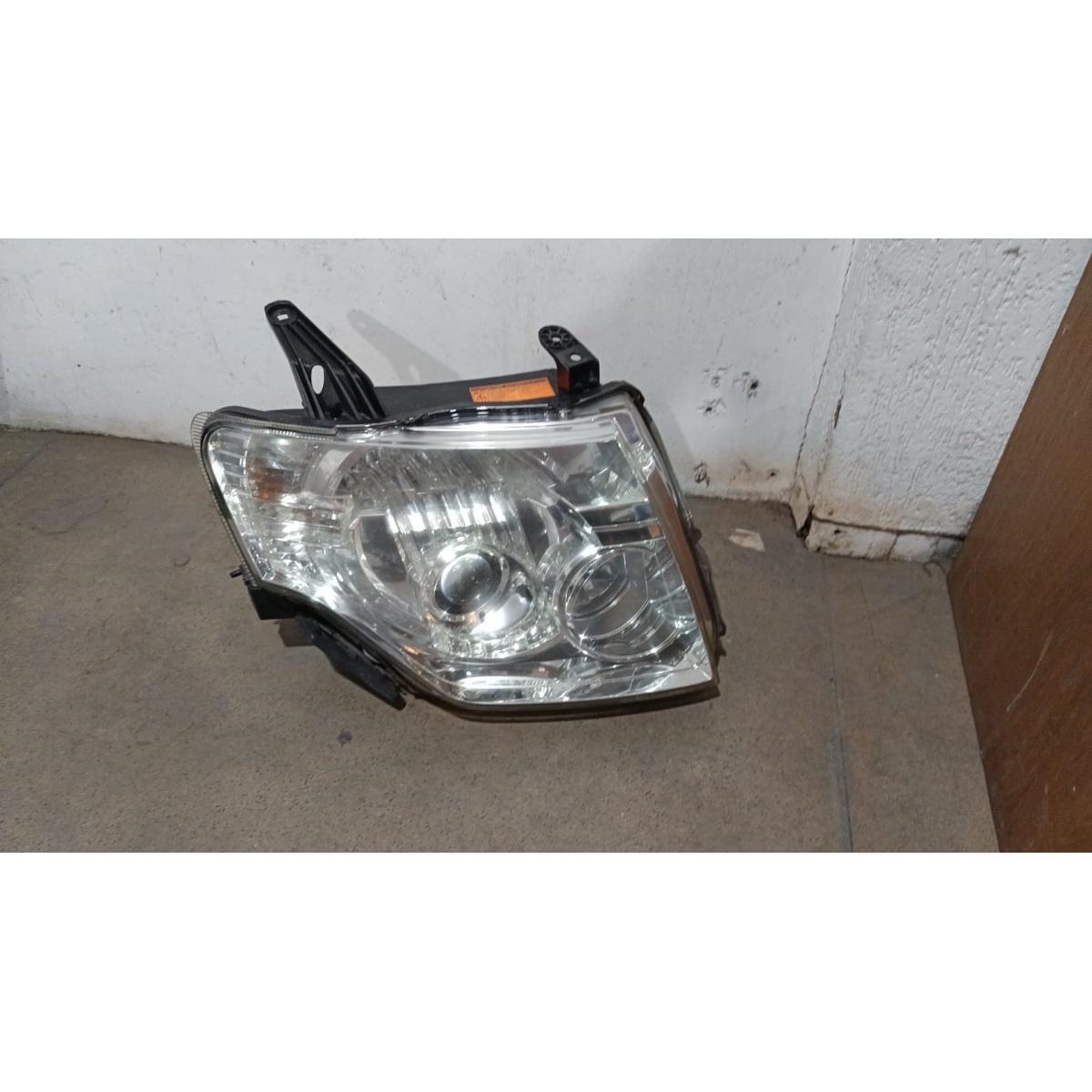 Farol Direito Mitsubishi Pajero Full Xenon 2008-2021 - Imagem 2