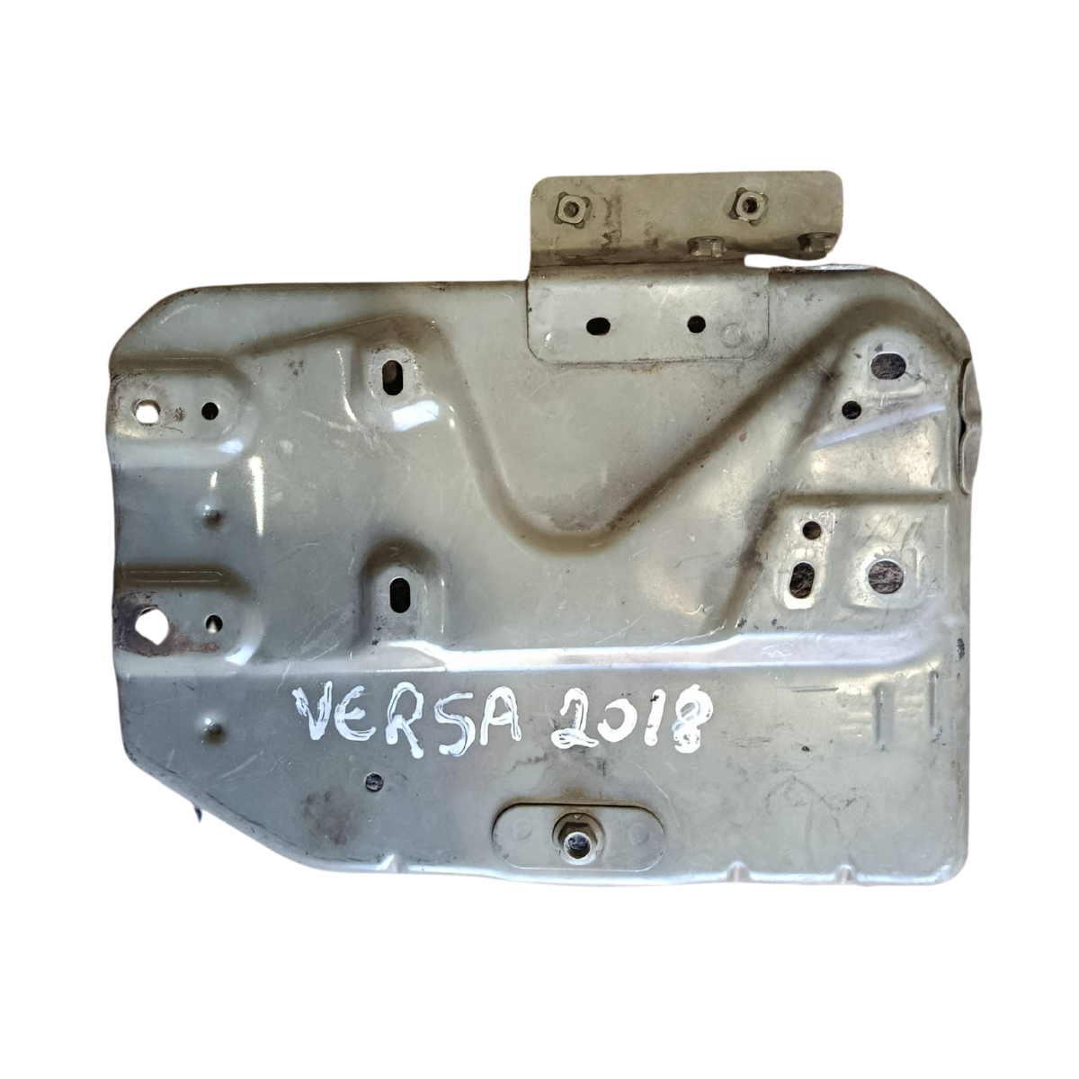 Suporte De Base De Bateria Do Nissan Versa 2015 Original