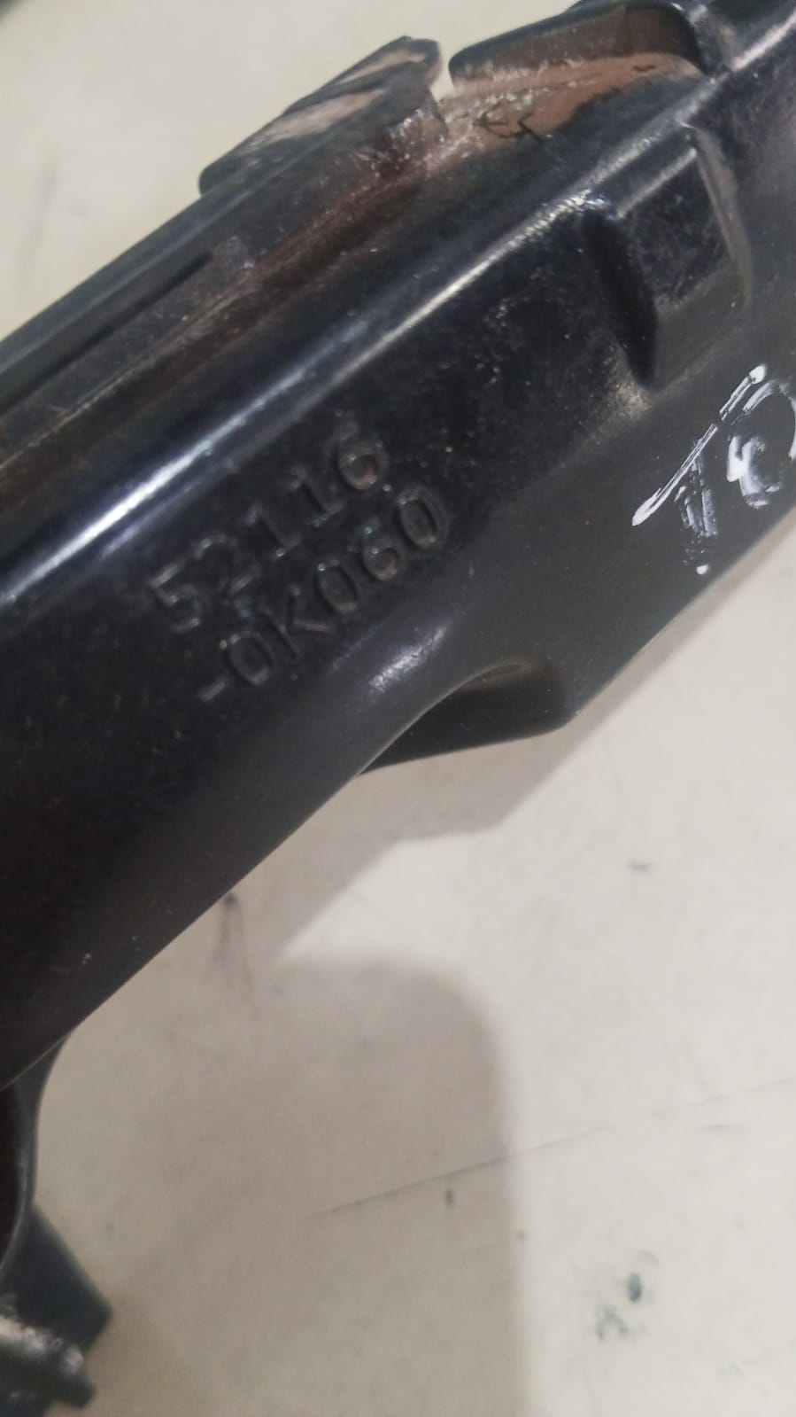 Guia Parachoque Dianteiro Esquerdo Toyota Hilux 12/15 - Imagem 3