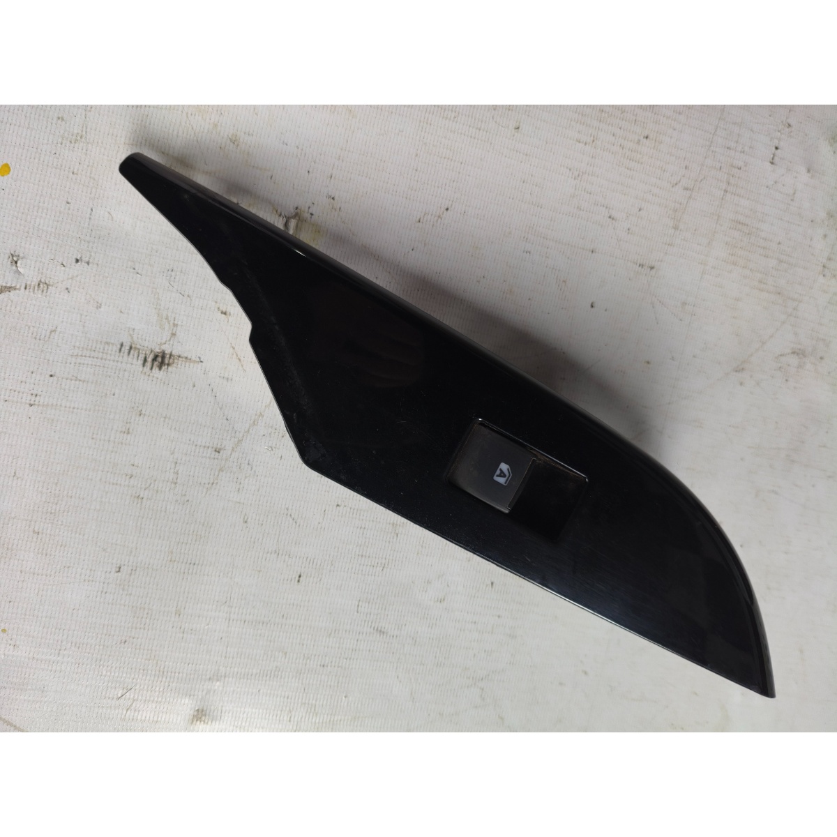 Moldura Botão Vidro Tras Dir Hilux Sw4 16/24 74271-0K370 - Imagem 7