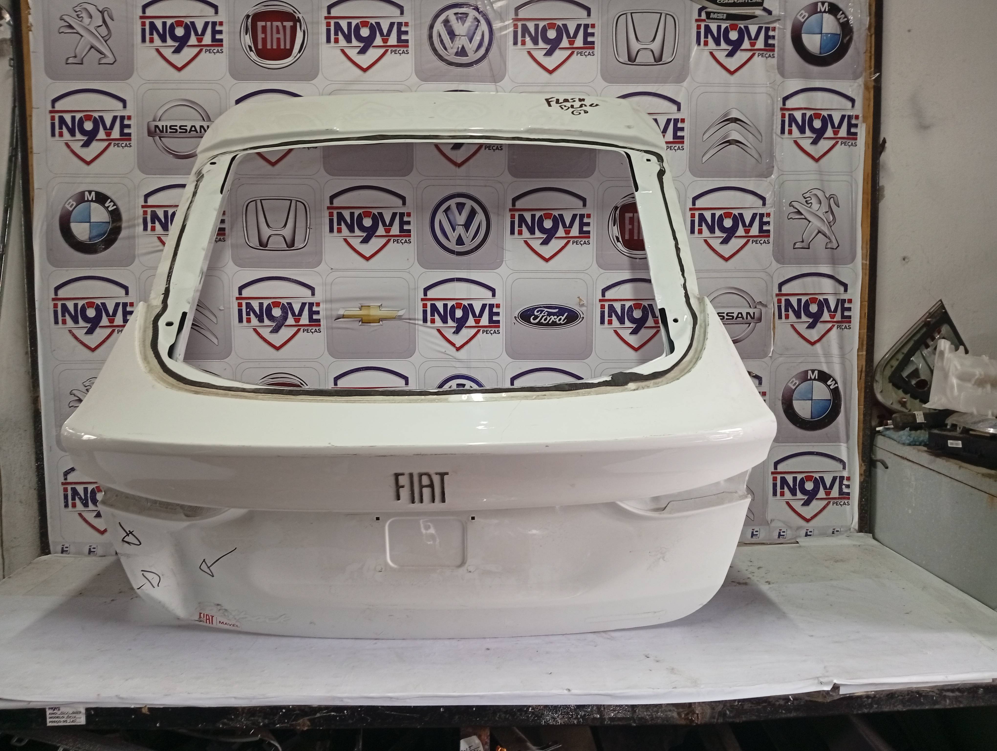 Tampa Traseira Fiat Fastback 2023 - Imagem 2