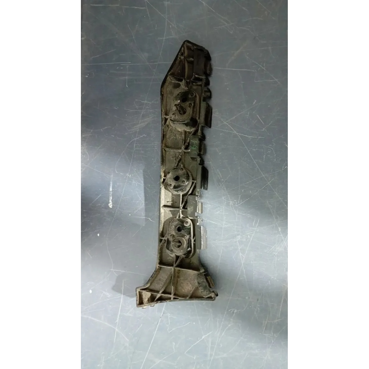 Guia Para-Choque Tras Esq Ford Ka Hatch Usada E3B517A882A - Imagem 3