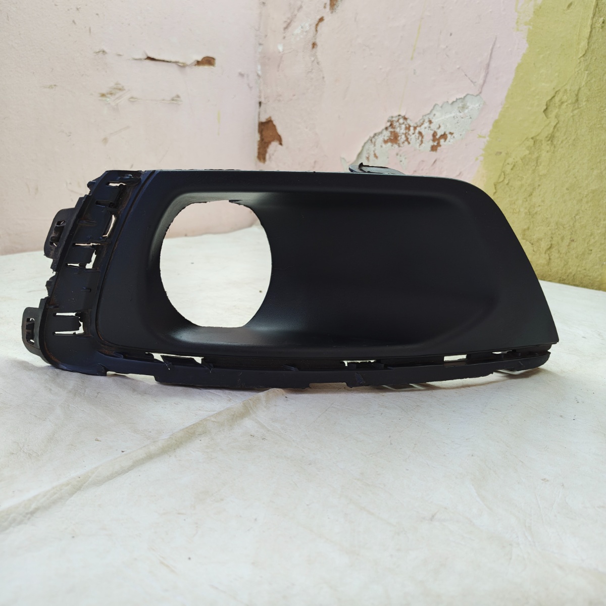 Moldura Farol Milha Direito Cobalt Elite 2017 A 2019 Preto Direito