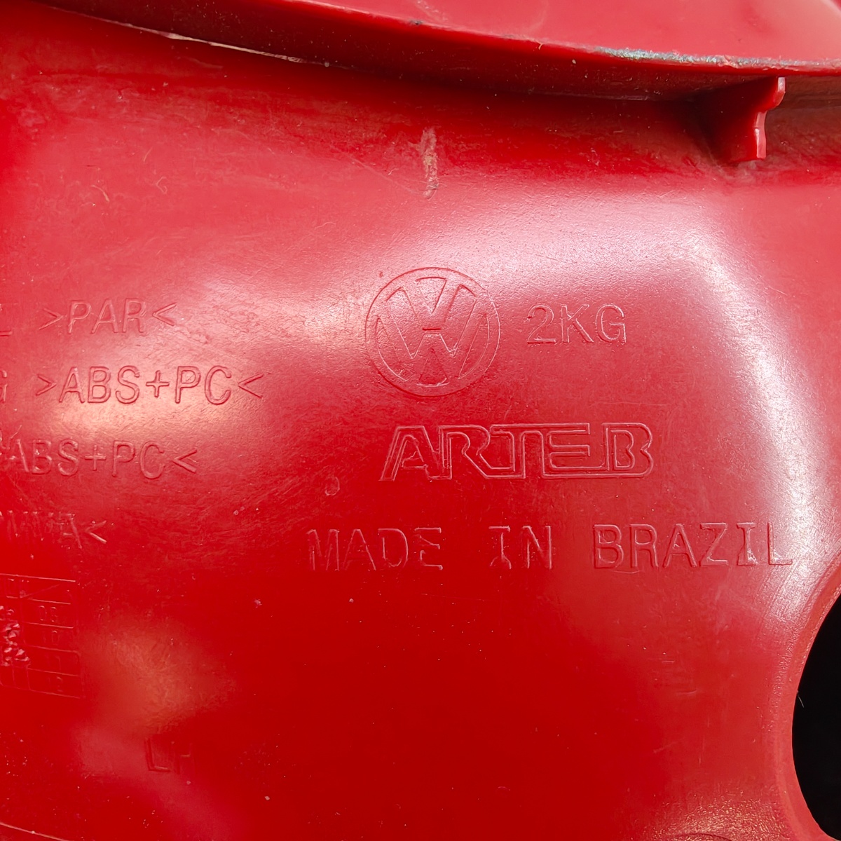 Lanterna Amarok Esquerdo 2014 A 2019 Original Fume Esquerdo/motorista Fumê Escuro - Imagem 10