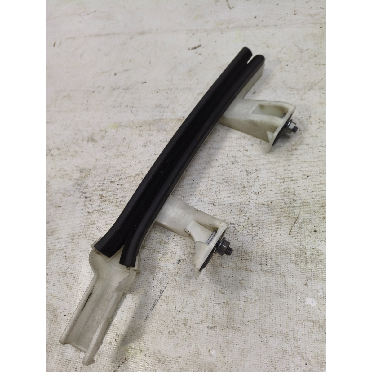 Guia Vidro Diant Dir Peugeot 208 1.0 1.6 20 A 26 9823208080 - Imagem 2