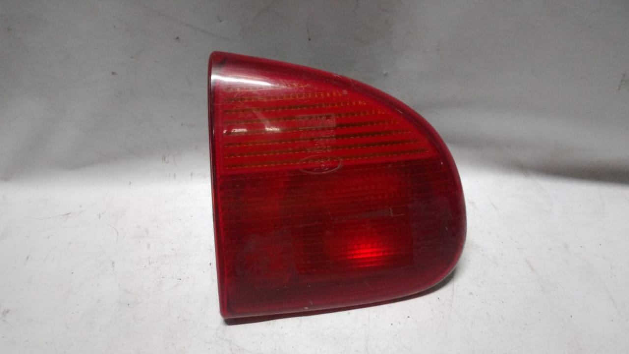 LANTERNA TRASEIRA ESCORT ZETEC 1997 / 2000 TAMPA LD USADA @