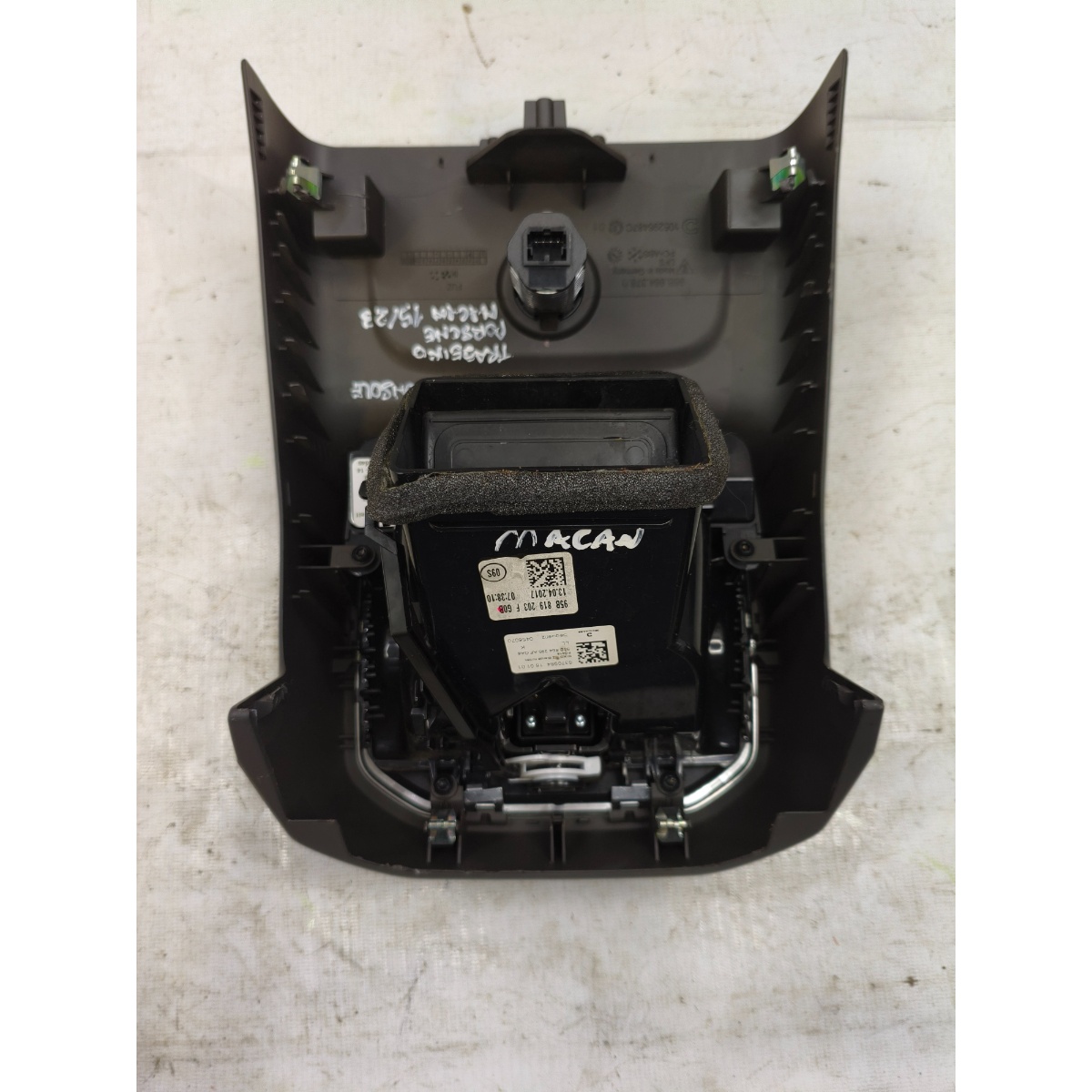 Difusor Ar Console Tras Usb Porsche Macan 15 A 23 95B864378D - Imagem 5