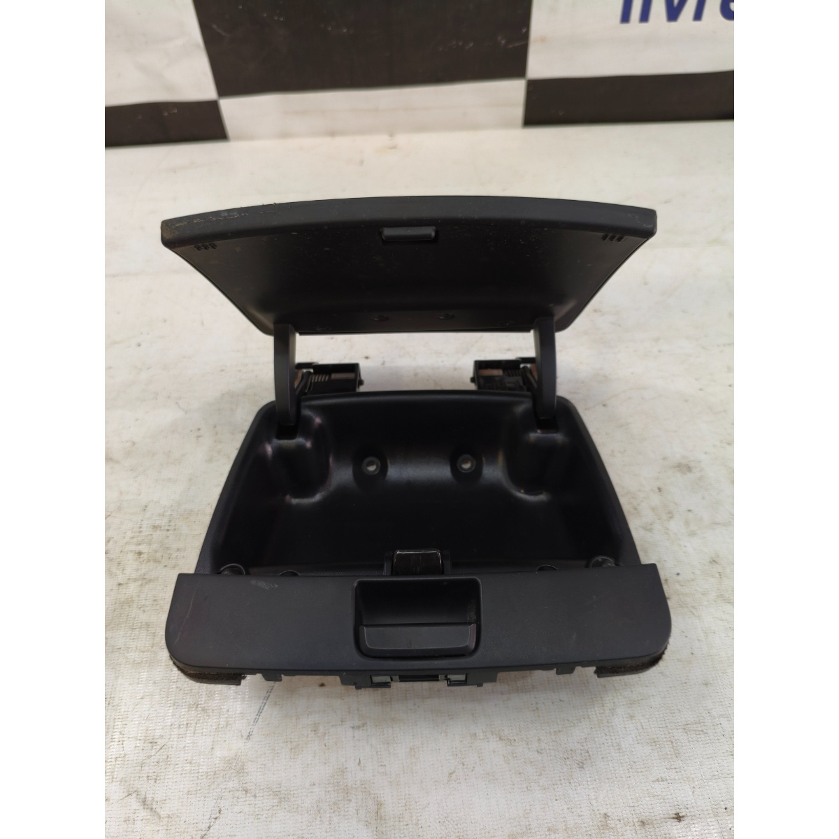 Porta Objetos Painel Superior Hyundai  I30 2.0 09 A 12 - Imagem 3