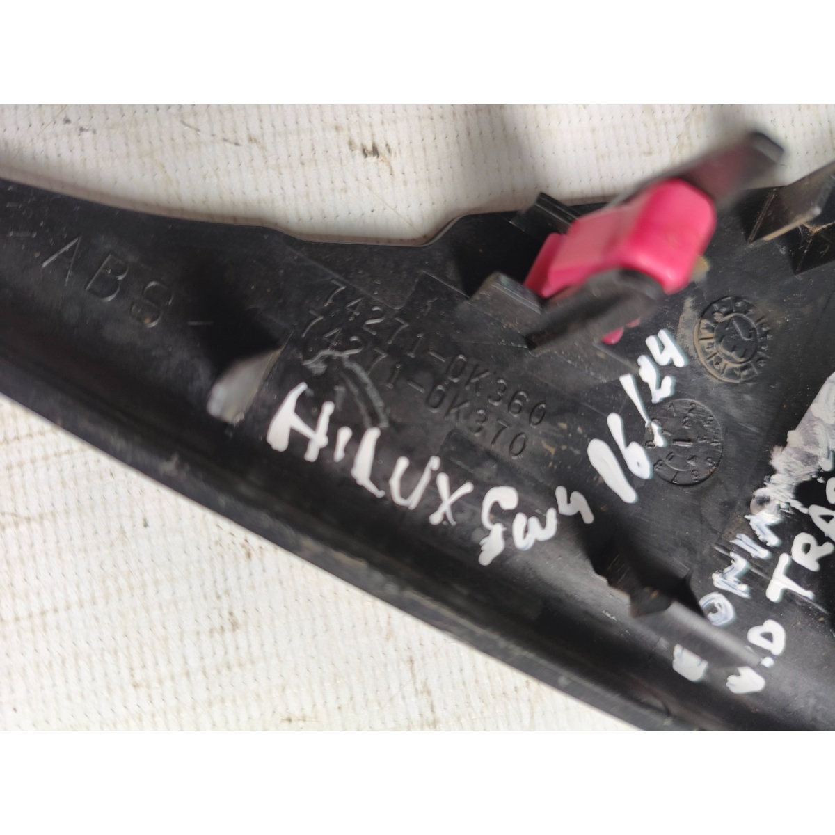 Moldura Botão Vidro Tras Dir Hilux Sw4 16/24 74271-0K370 - Imagem 5