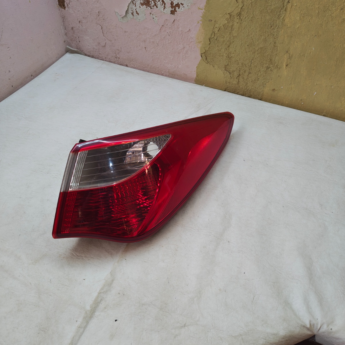 Lanterna Hb20s Direito 2013 A 2019 Original Direito/passageiro Vermelho