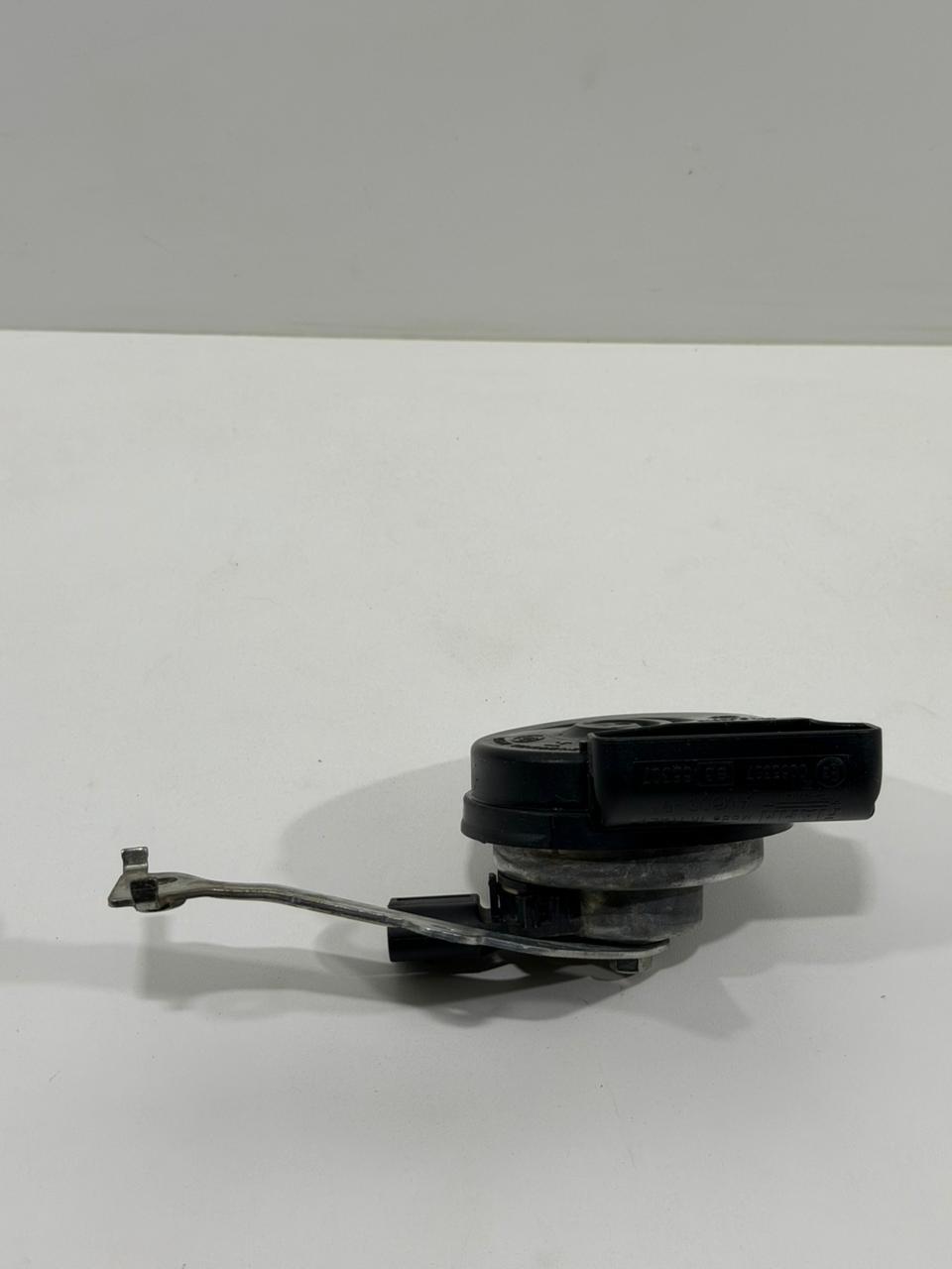 Buzina Original Audi A3 L.E  8v 2013 A 2021 8v0951209 - Imagem 2