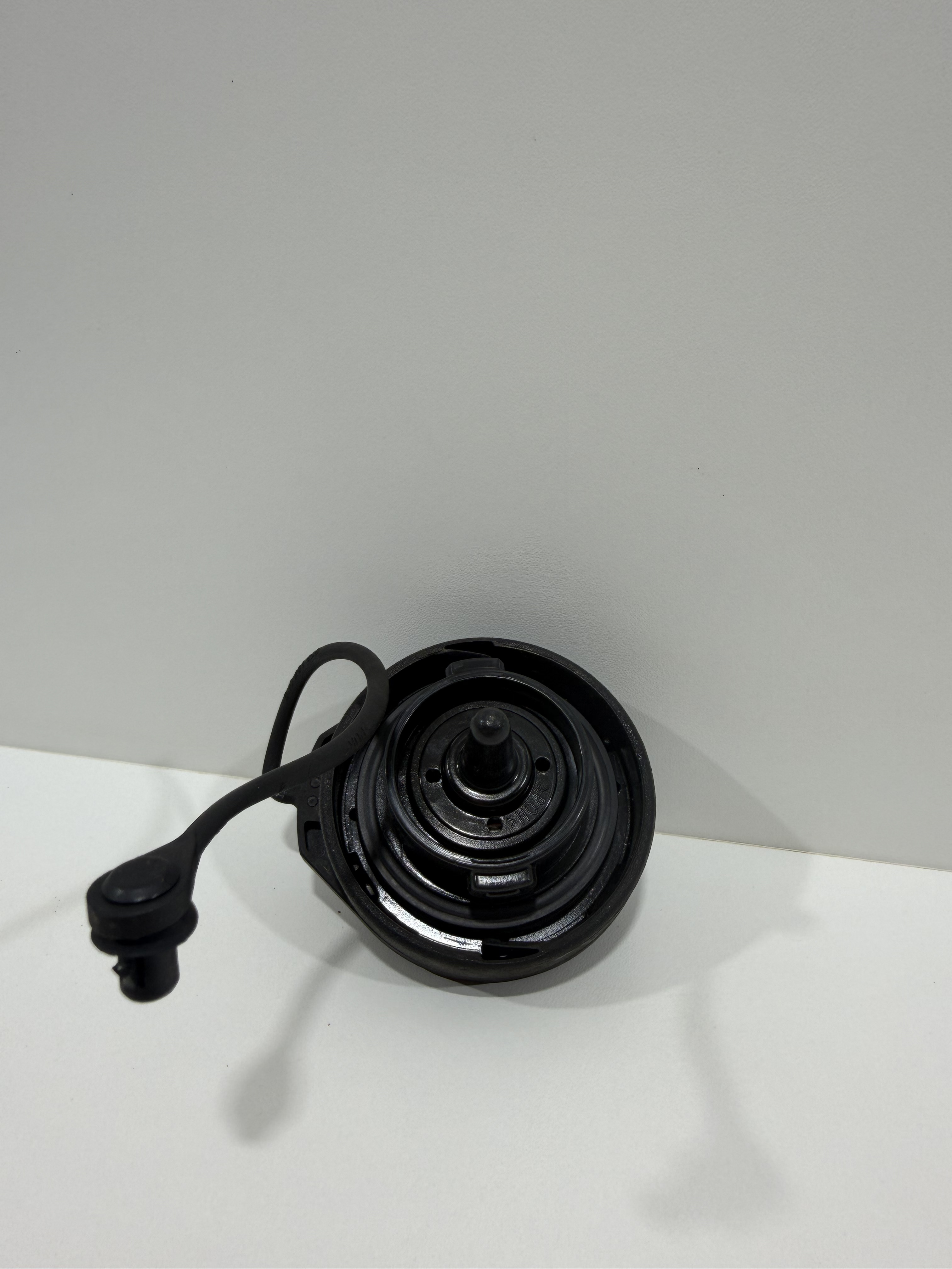 Tampa Gargalo Tanque VW Taos 5Q0201553B - Imagem 2