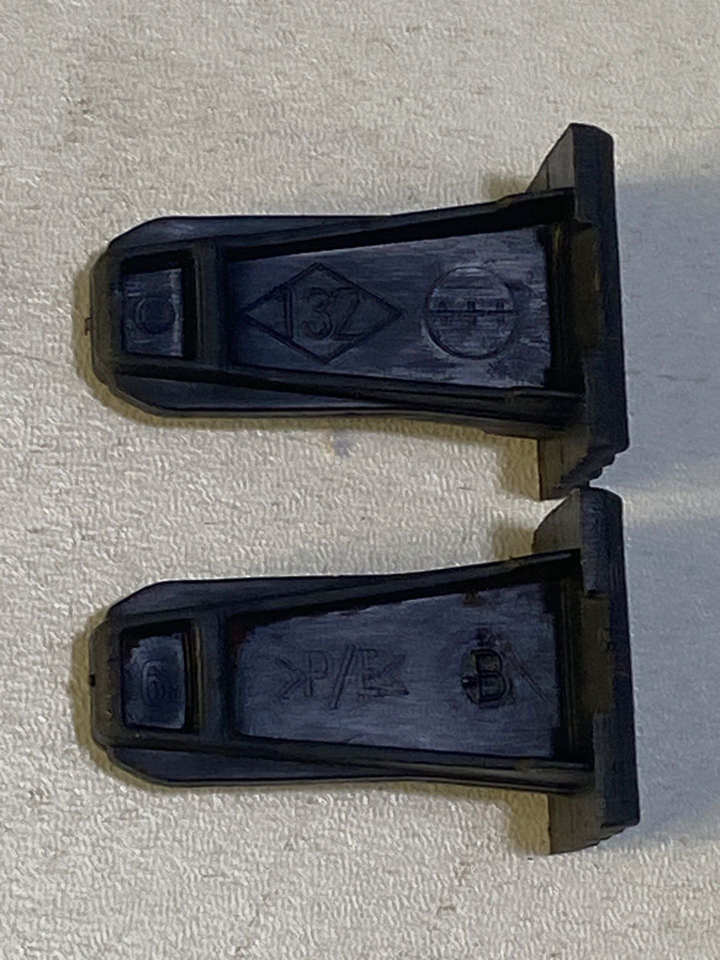 Par Grampo Moldura Parachoque Renault Master 2014/2022 - Imagem 4