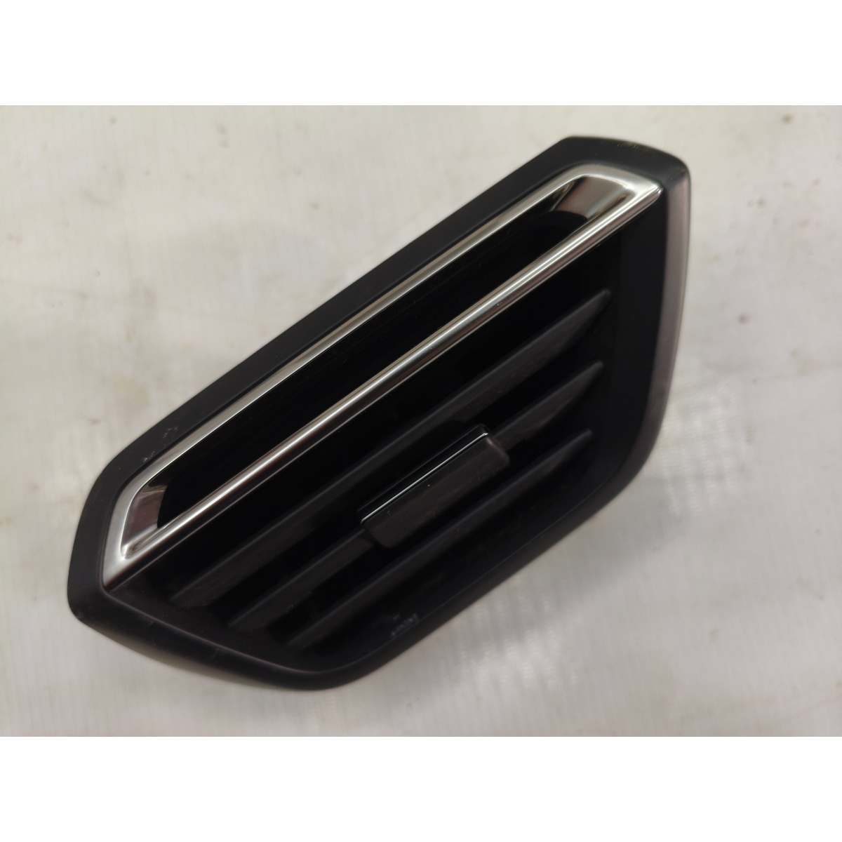 Difusor Ar Lateral Direito Peugeot 208 2020 A 2025 98283683D - Imagem 5