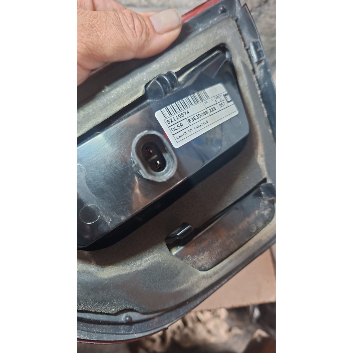 Lanterna Tampa Traseira Esq Chevrolet Cobalt Vermelho 2018 - Imagem 4
