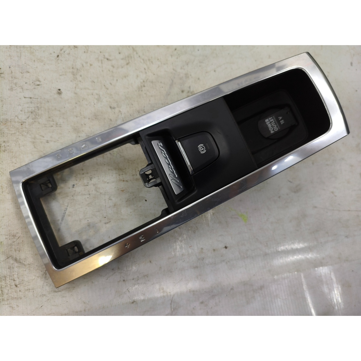 Moldura Console Alavanca Cambio Macan 15 A 24 105156672C - Imagem 8