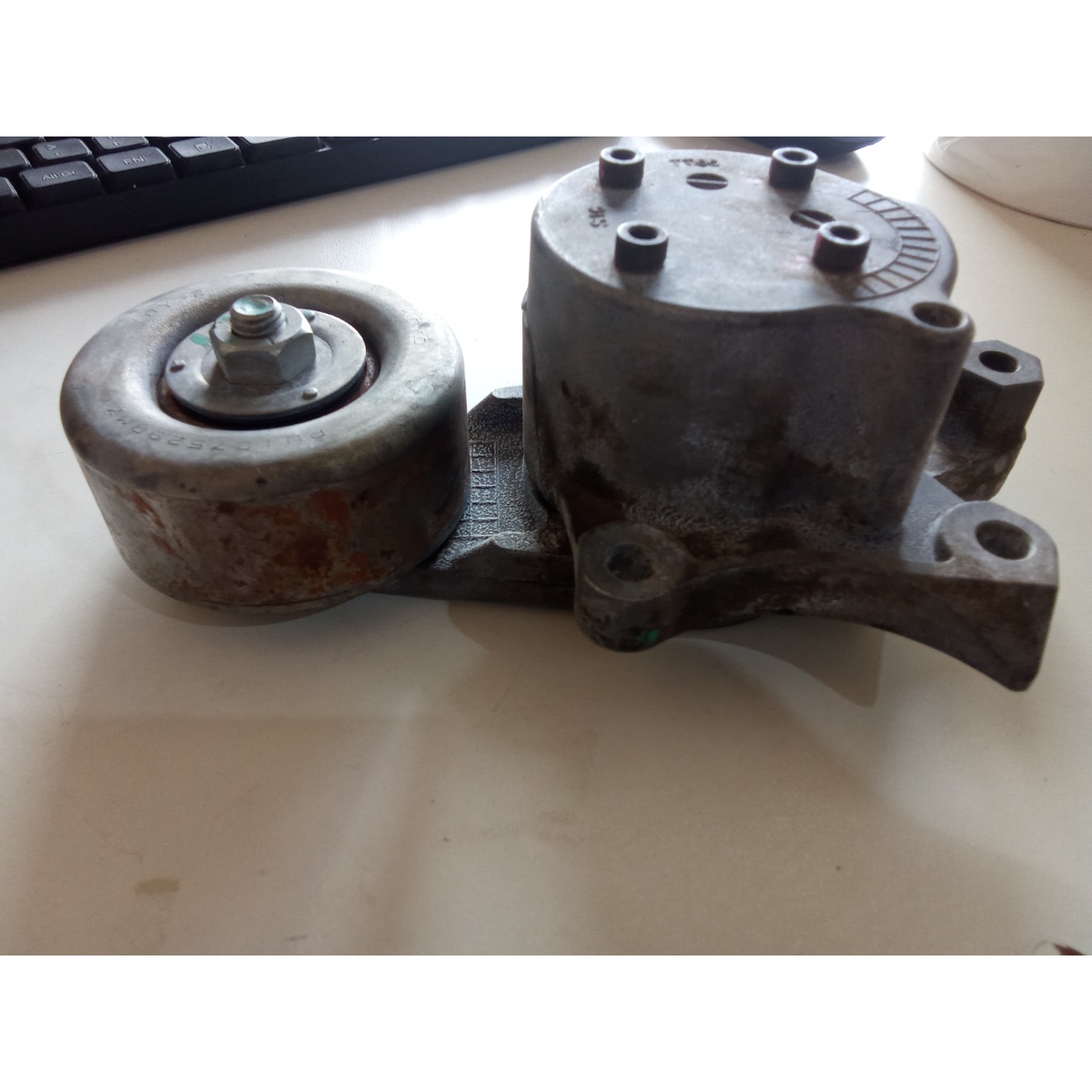 tensor esticador da correia do alternador (poly-v) Hilux 2.8 - Imagem 2