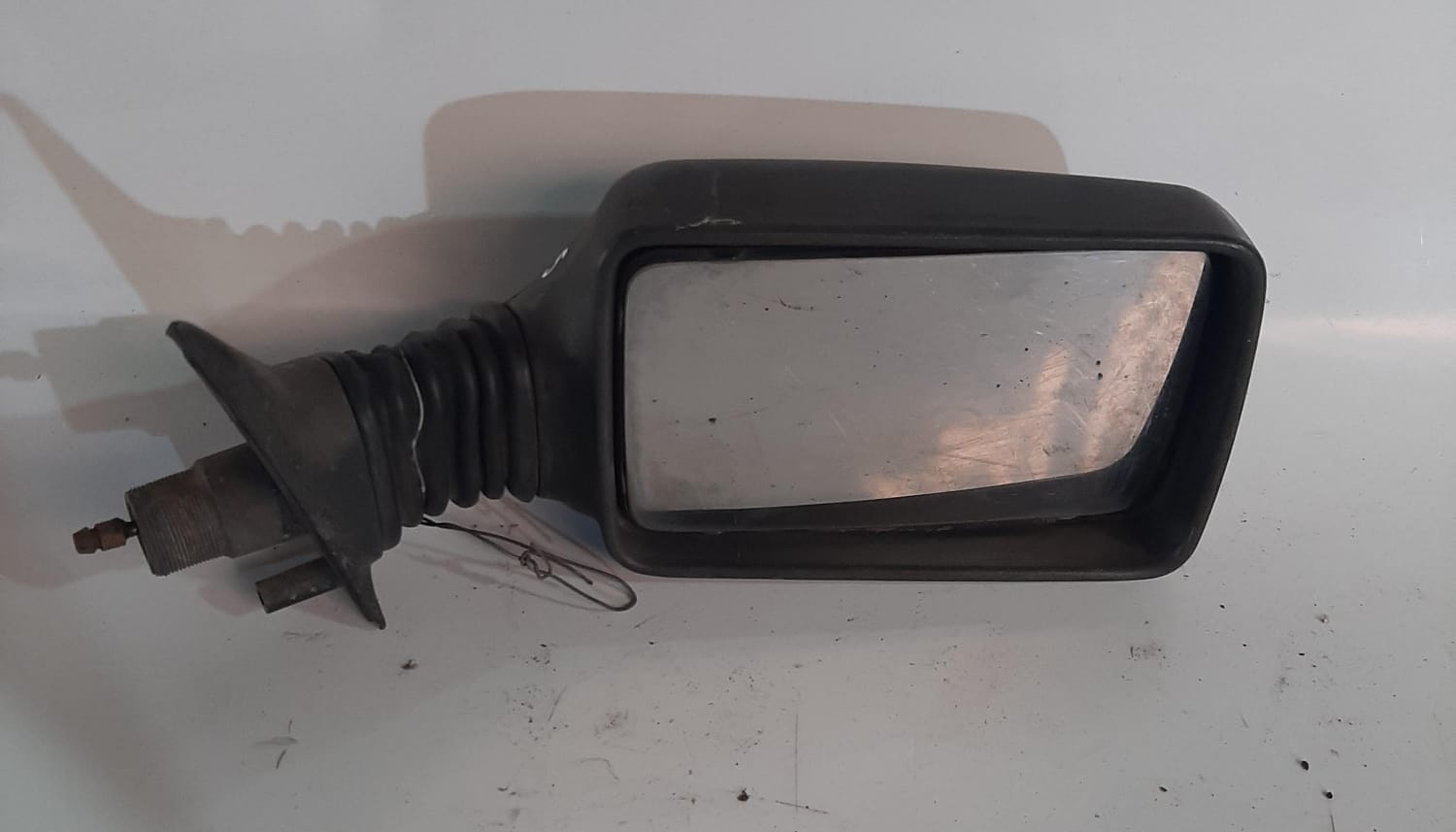 RETROVISOR UNO 1988/1997 LADO DIREITO (USADO)