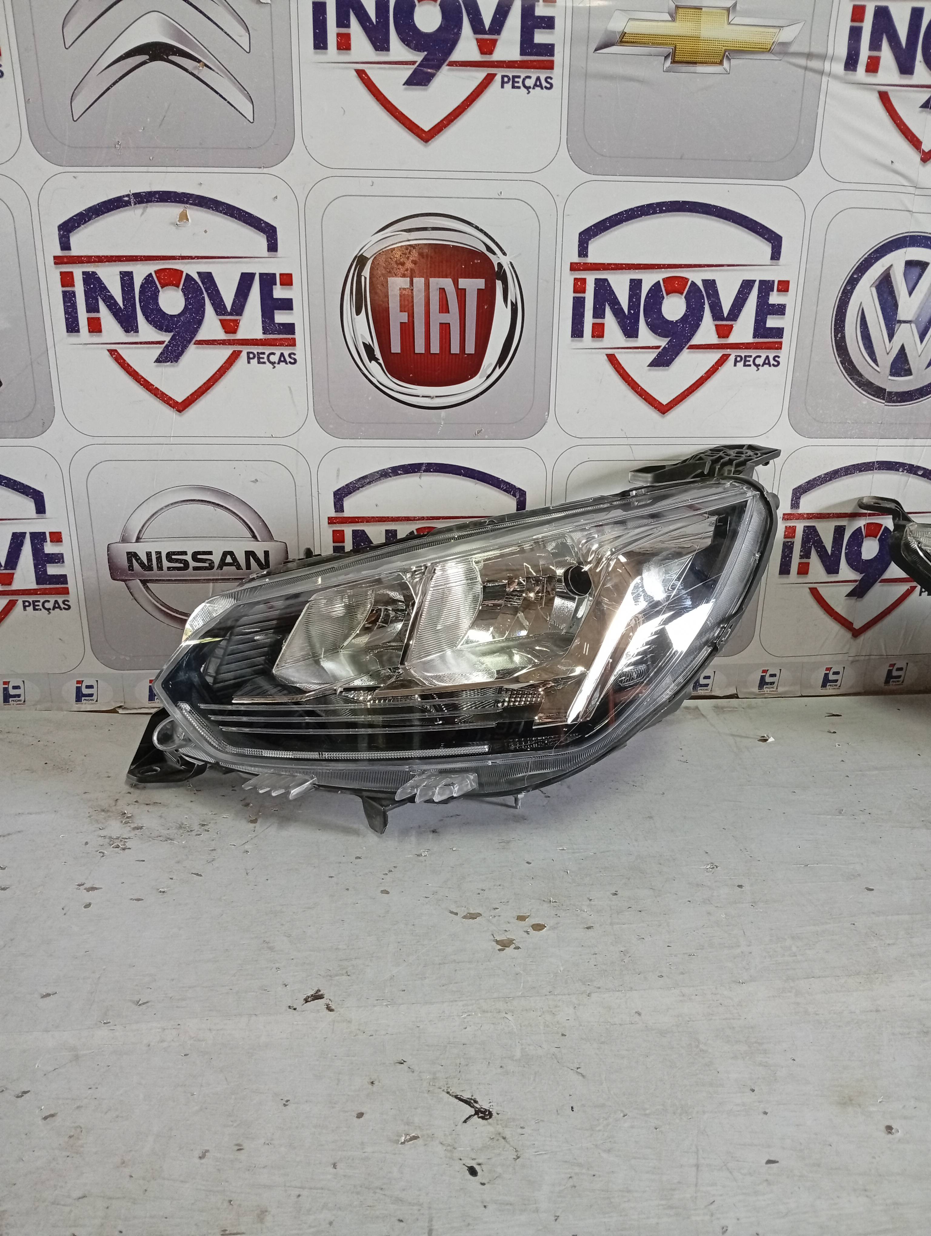 Farol Peugeot 208 Dianteiro Le