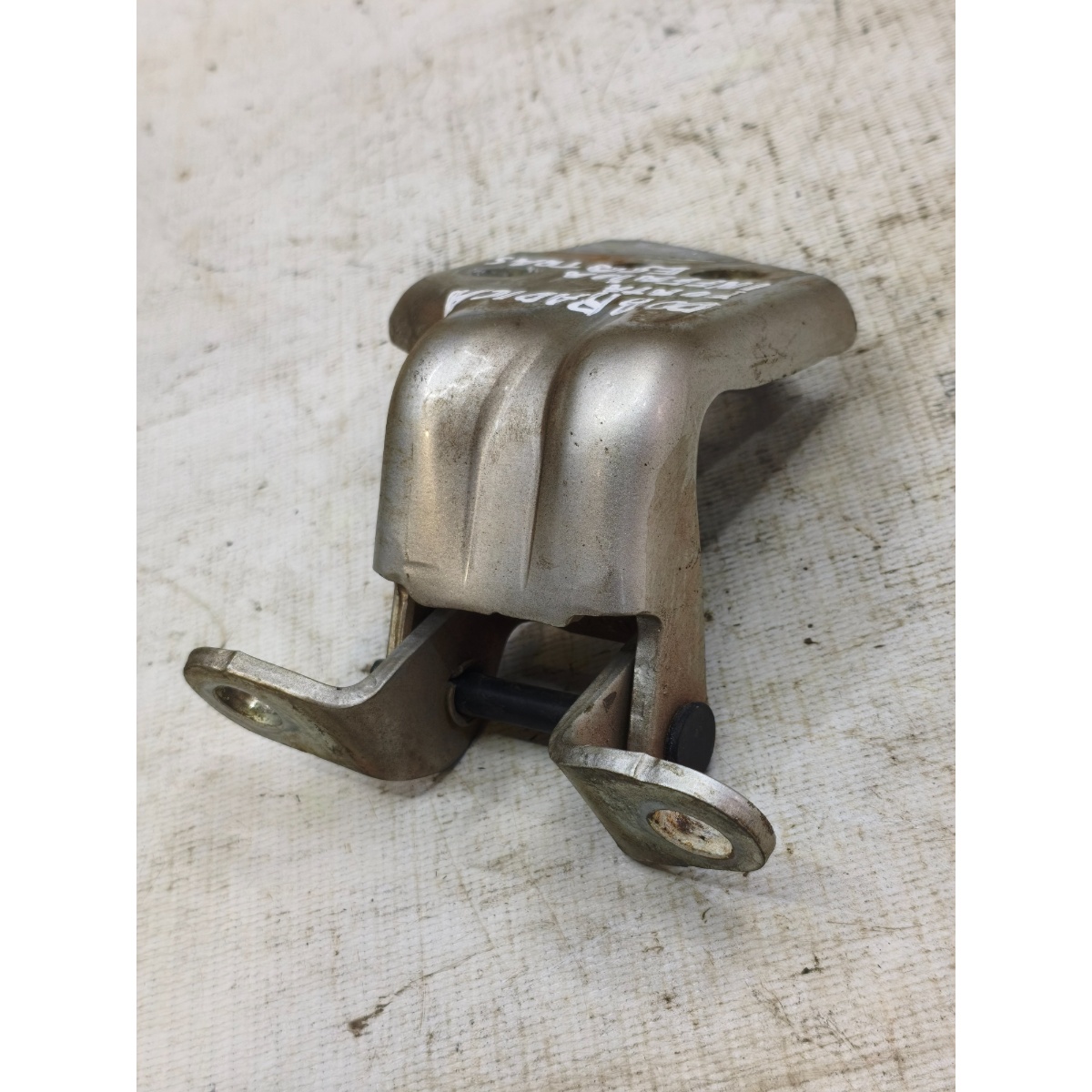 Dobradiça Porta Inferior Tras Esq S10 2.4 2.8 52125336 - Imagem 2