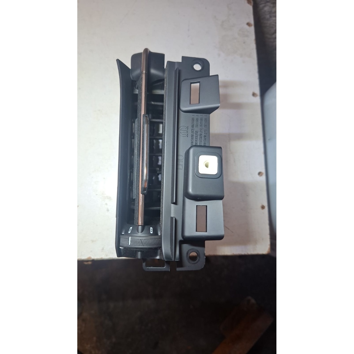Difusor De Ar Esquerdo Jeep Compass/Commander - Imagem 2