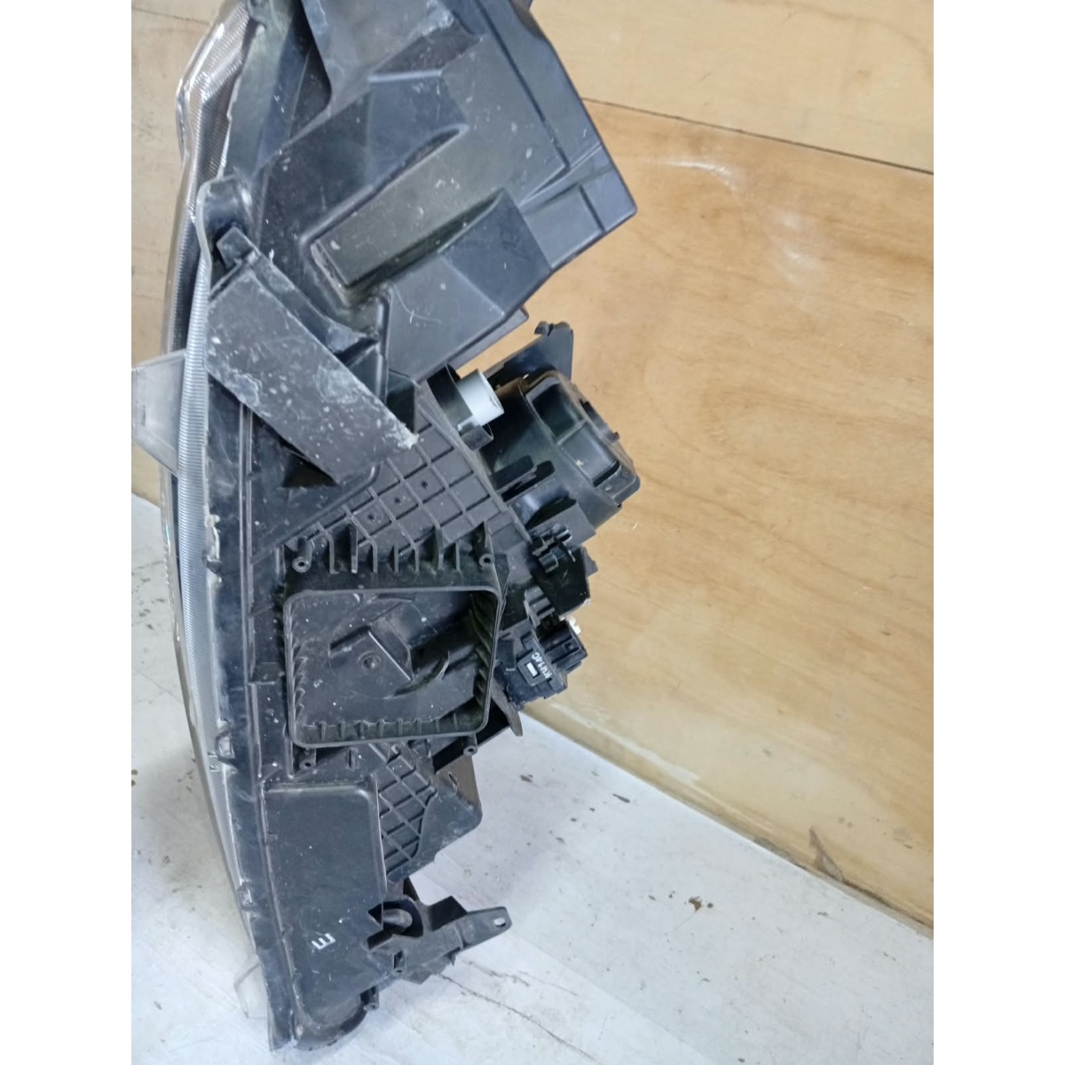 Farol Le Mitsubishi Eclipse Cross 2019 A 2022 Com Avaria