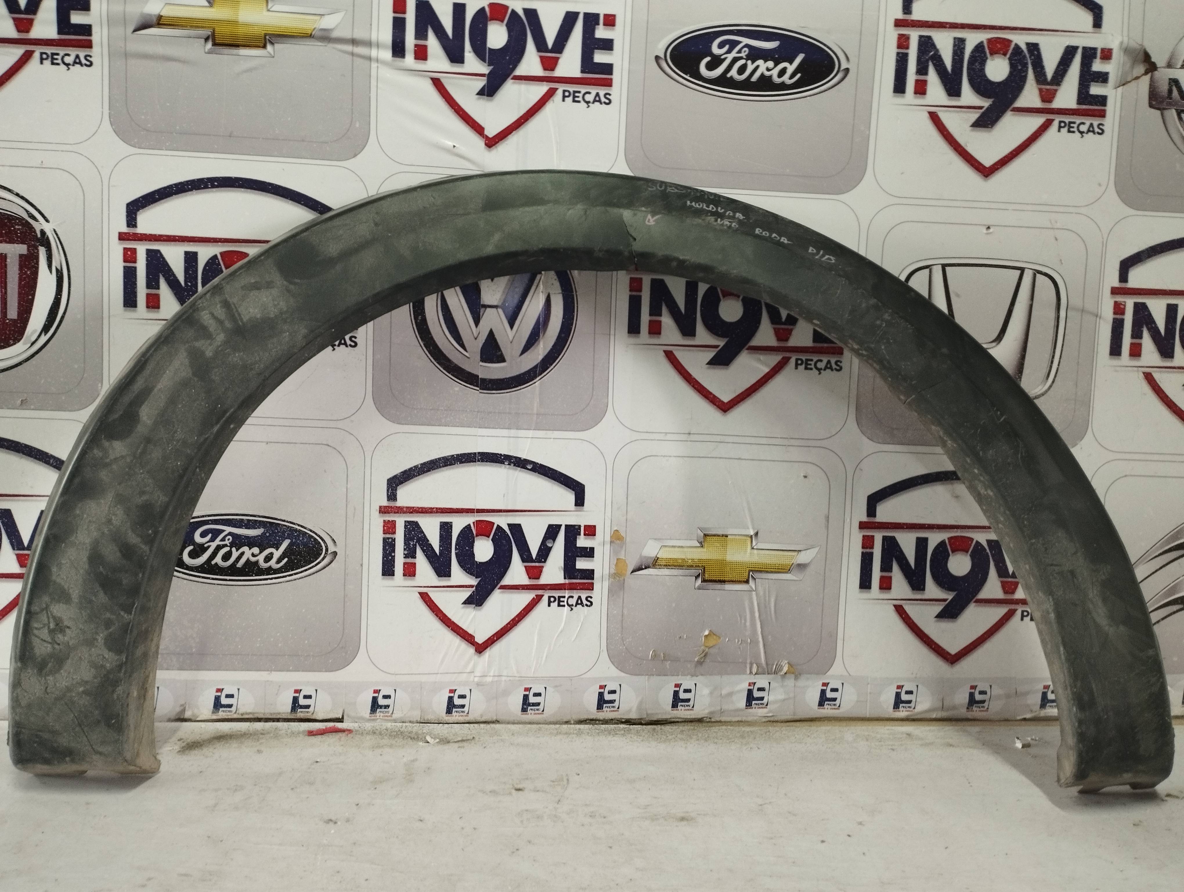 Moldura Paralama Dianteiro Fiat Mobi Lado Direito - Imagem 2