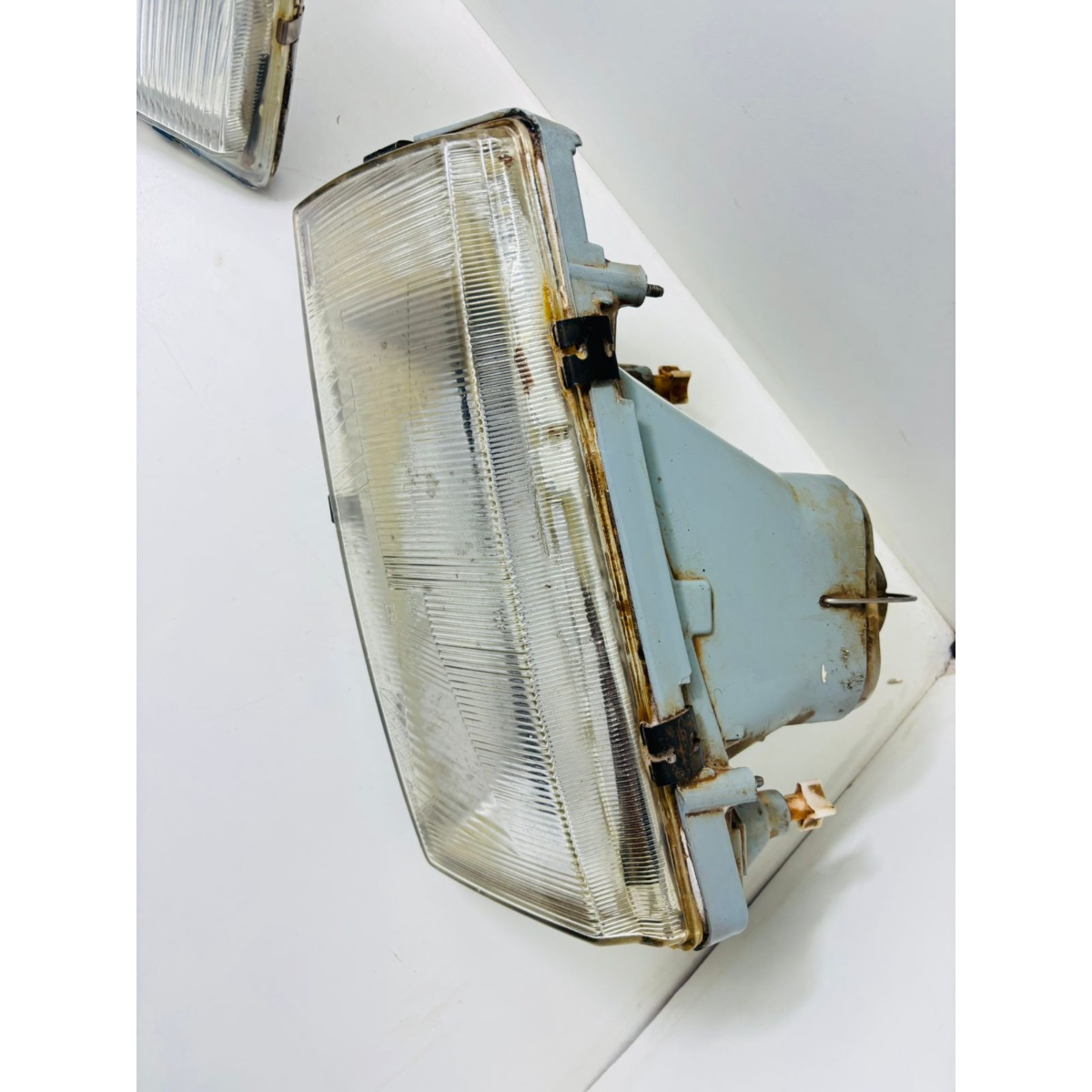 Par de Farol para Volkswagen Santana e Quantum 1991-1997 - Imagem 3