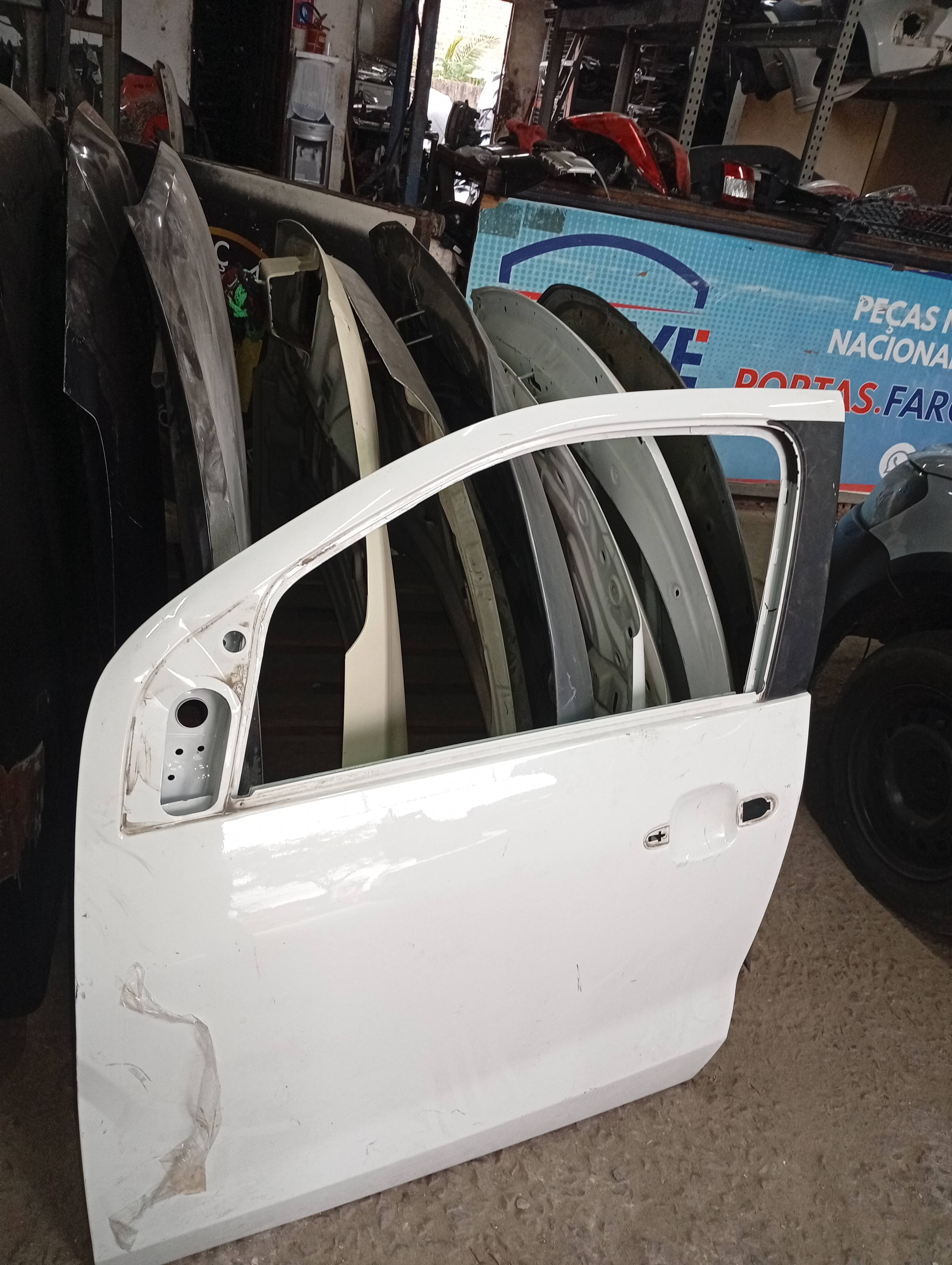 Porta Dianteira Esquerda Fiat Mobi 2017-2026 - Imagem 4