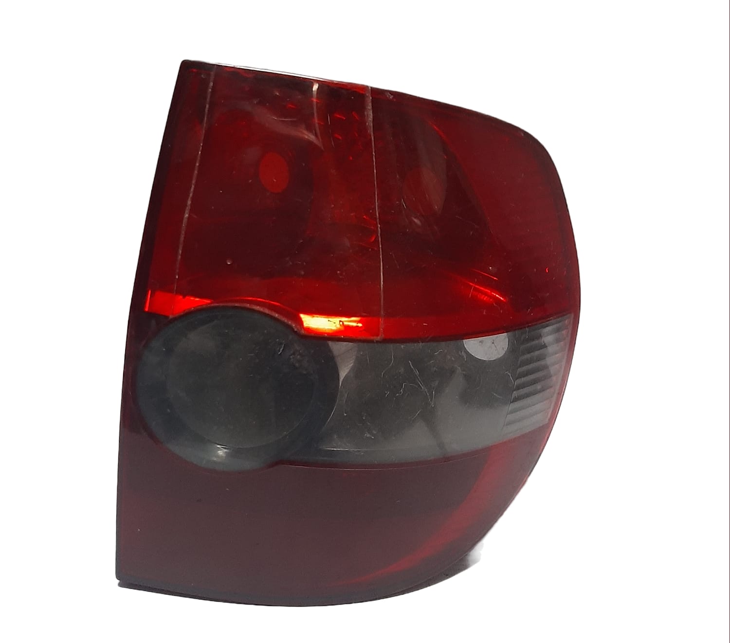 LANTERNA TRASEIRA FOX 2004/2010 BICOLOR LD/CANTO USADA @