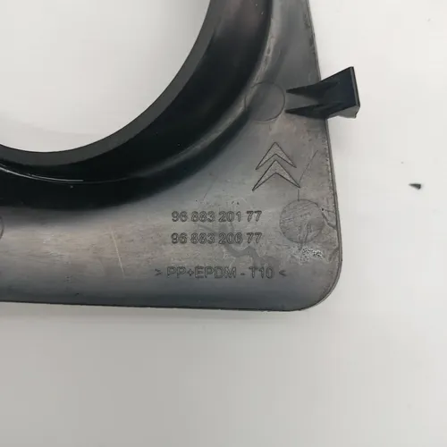 Moldura Farol Milha Citroen C3 Picasso 2014 9688320177 - Imagem 3