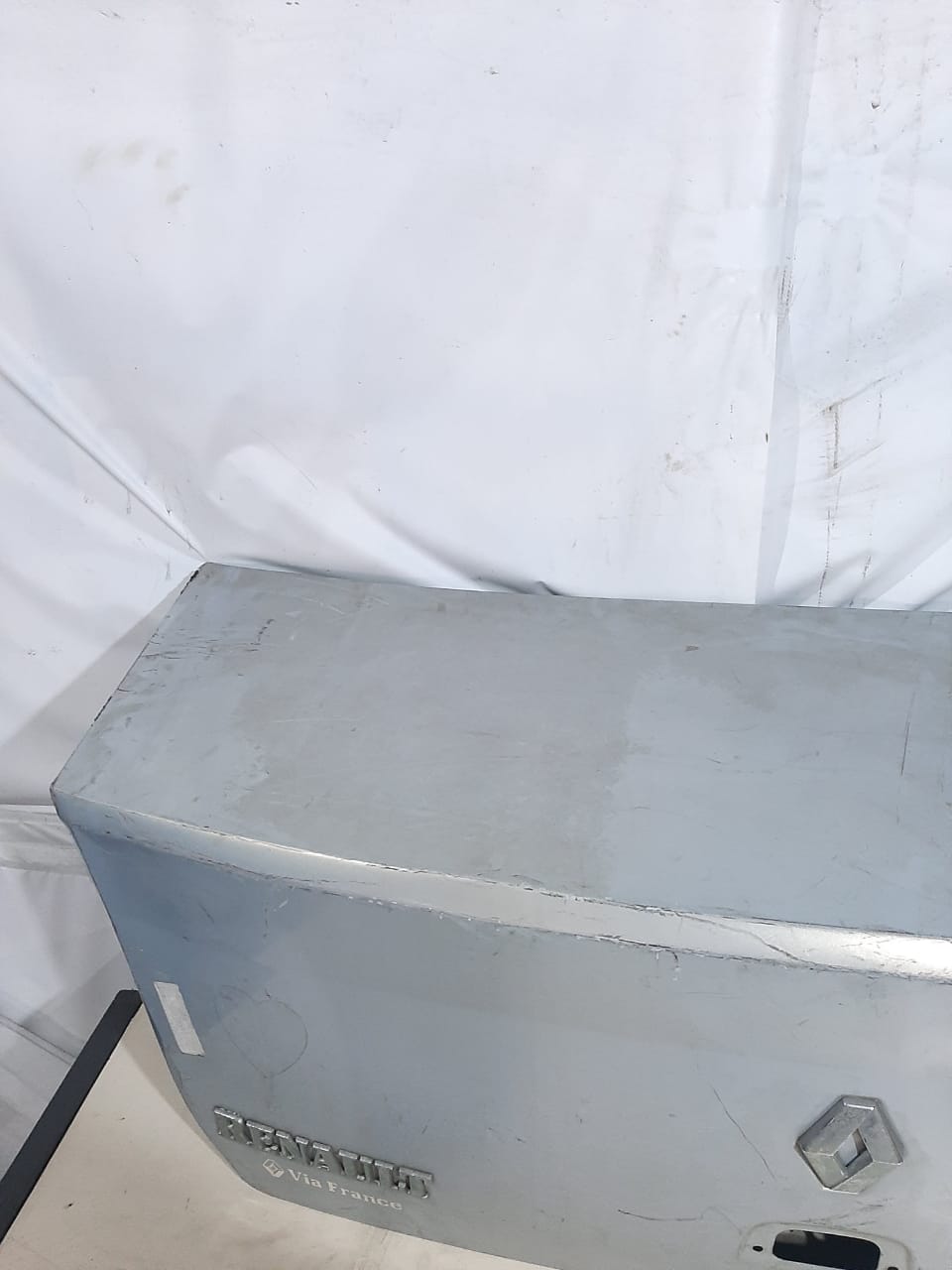 TAMPA TRASEIRA  CLIO (PRATA) - Imagem 3