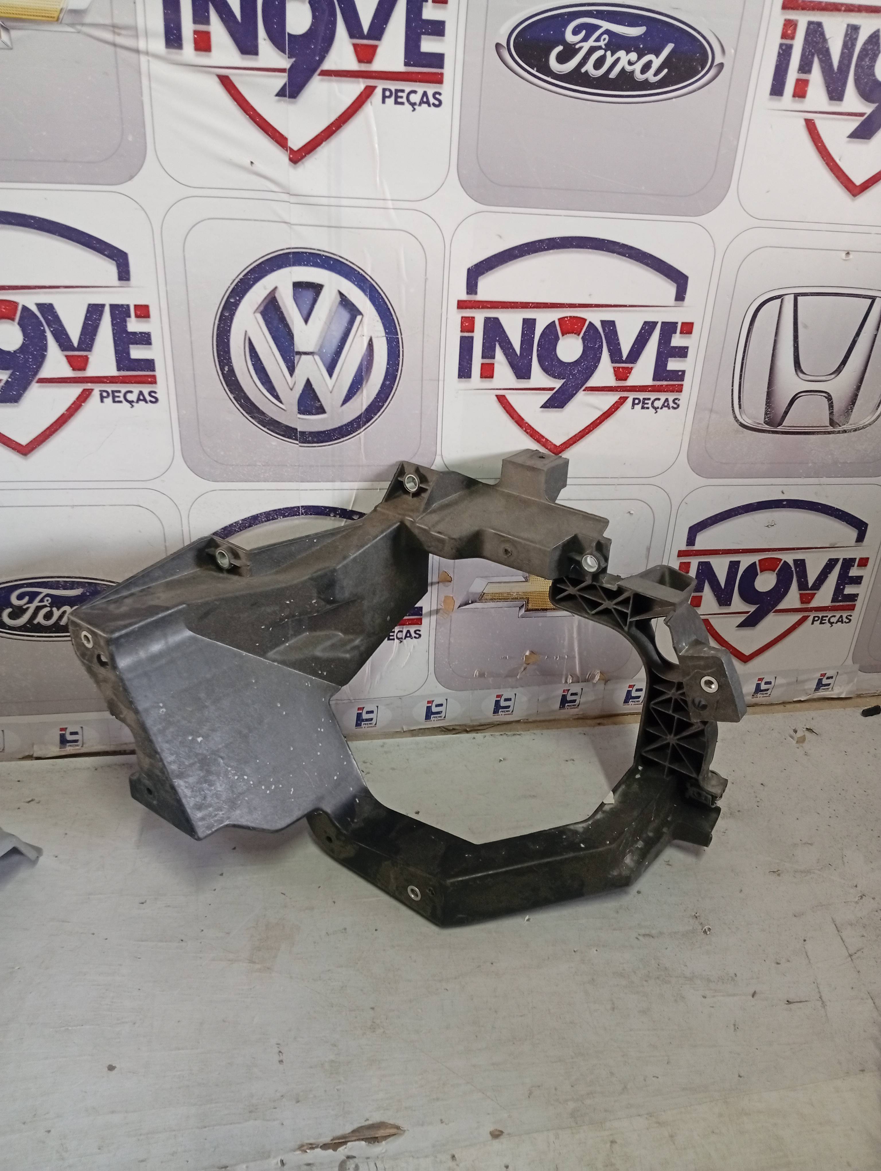 Suporte Farol Esquerdo Fiat Toro 17/22