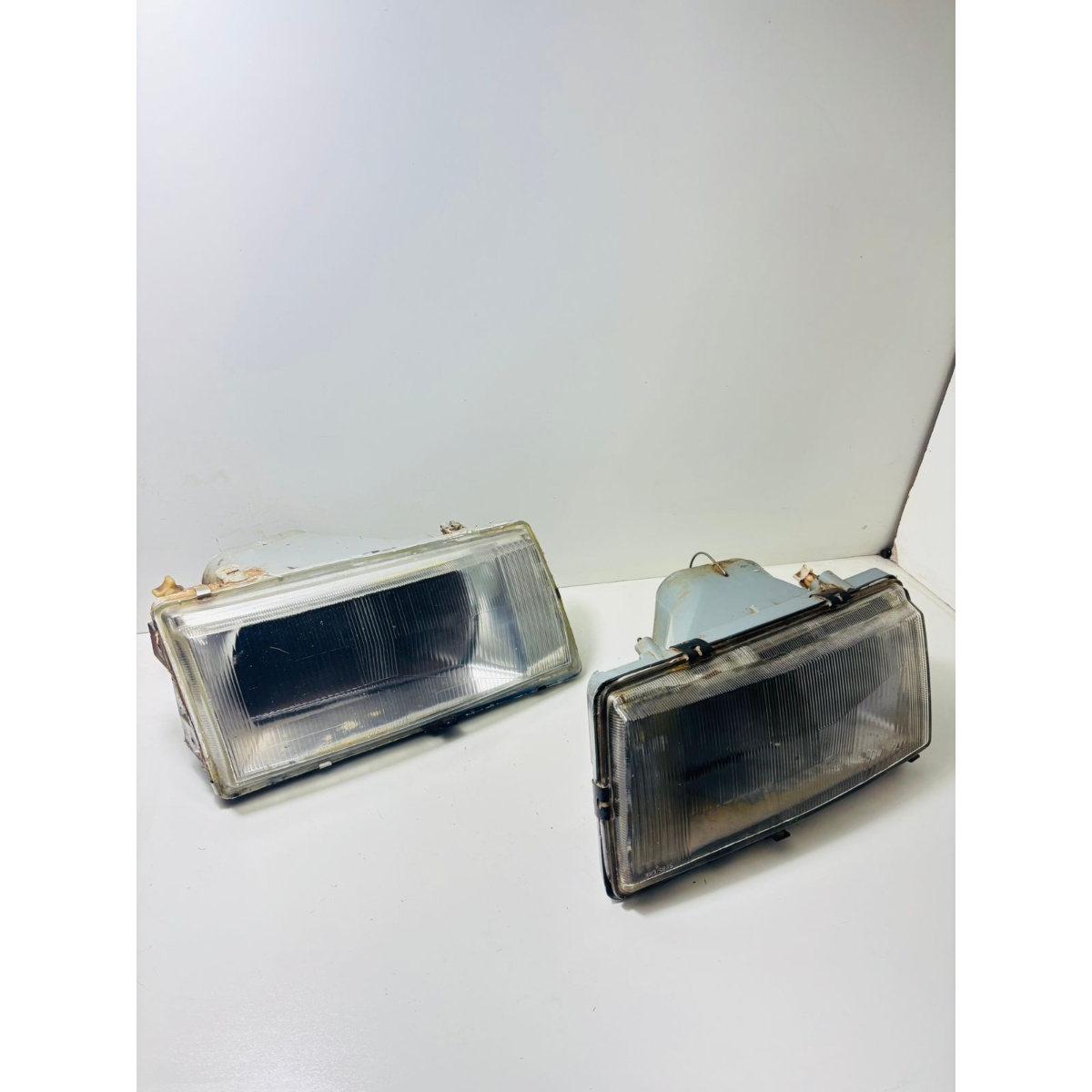 Par de Farol para Volkswagen Santana e Quantum 1991-1997 - Imagem 9