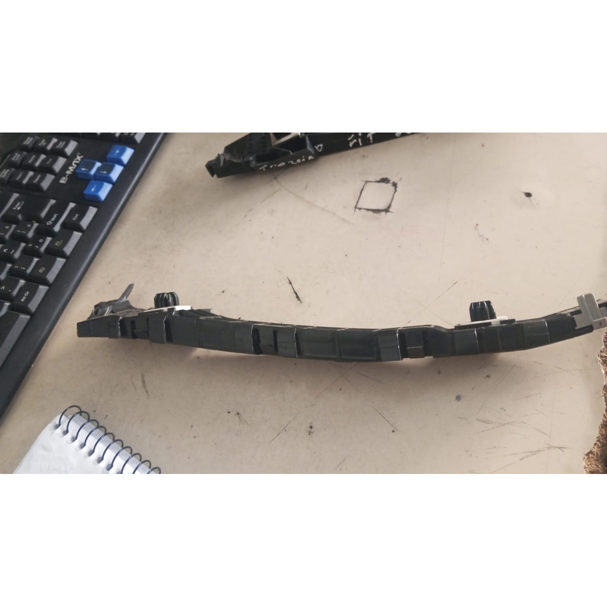 Par Guia Parachoque Traseiro Honda Fit 2009 A 2014 Original - Imagem 3