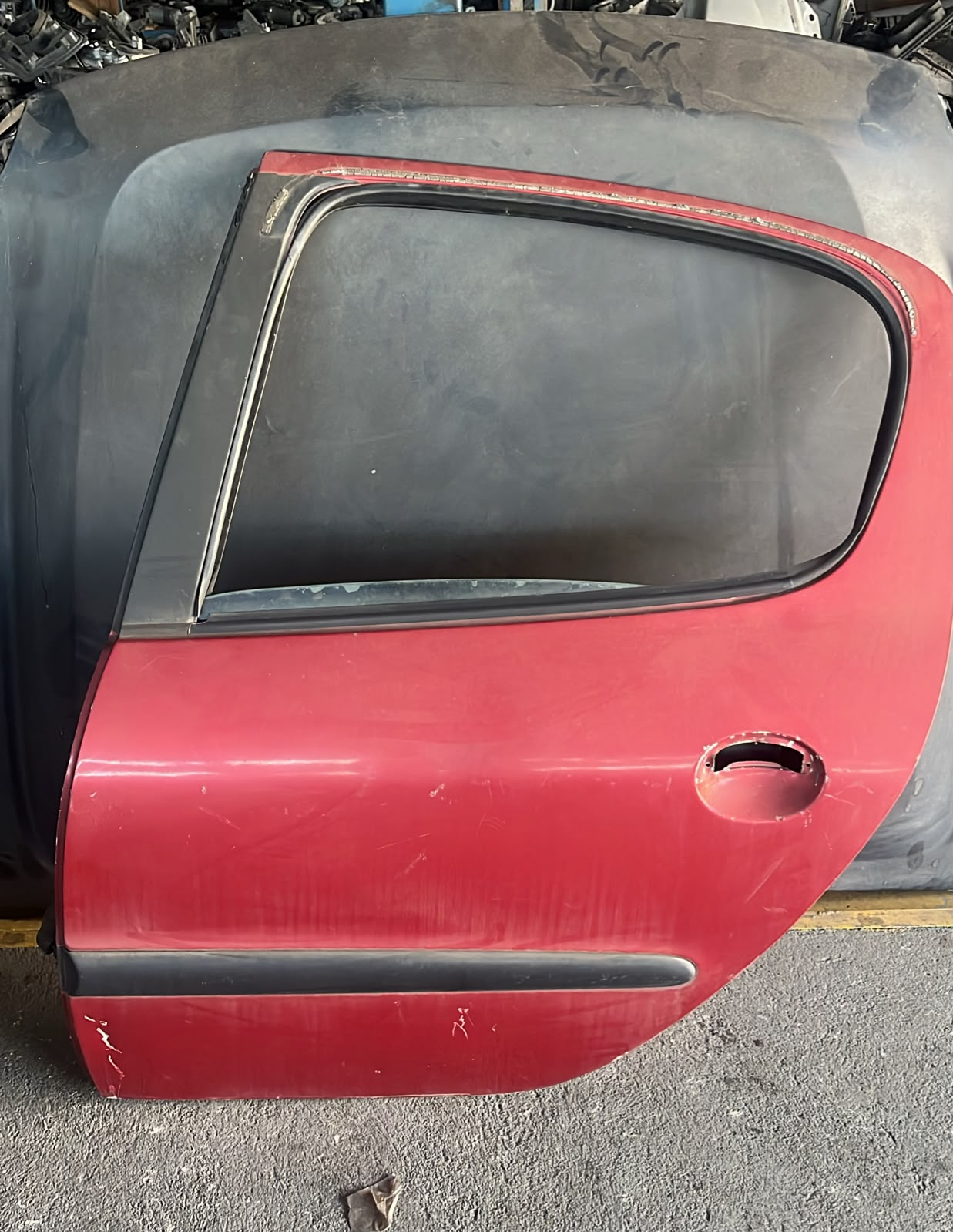 PORTA TRASEIRA PEUGEOT 207 208 2008/2011 VERMELHA LE USADA@