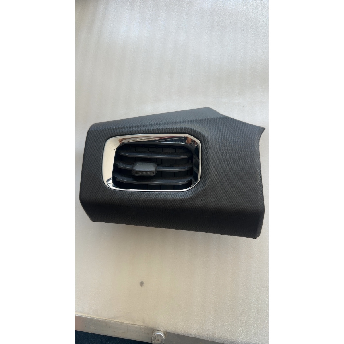 Difusor de Ar central GM Onix/Prisma 52036118