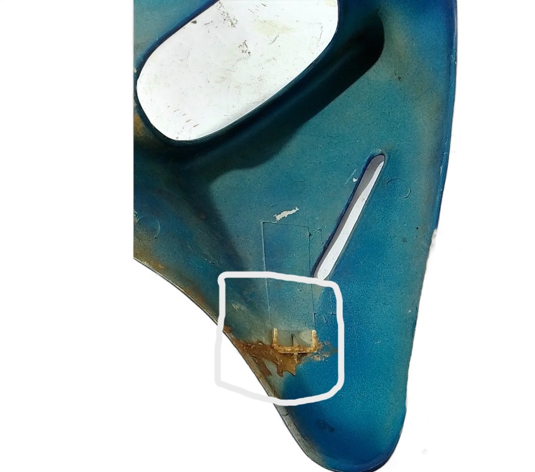 Aba Tanque Lado Direito Com Avaria CBX 200 Strada 2000 - Imagem 3
