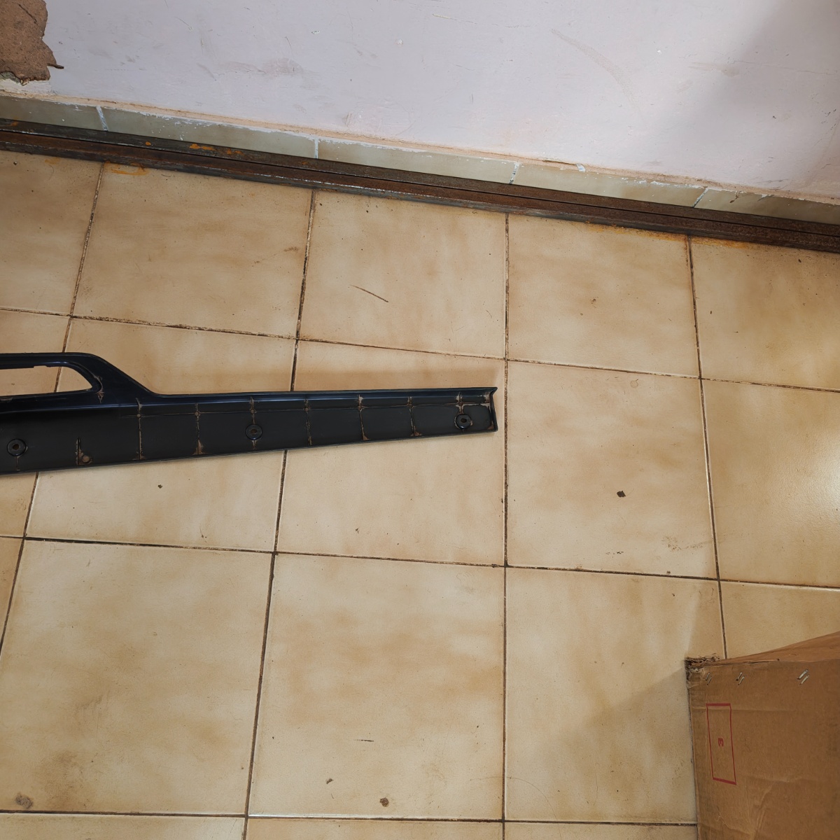 Moldura Superior Tampa Caçamba Montana 2012/2021 Preto - Imagem 6