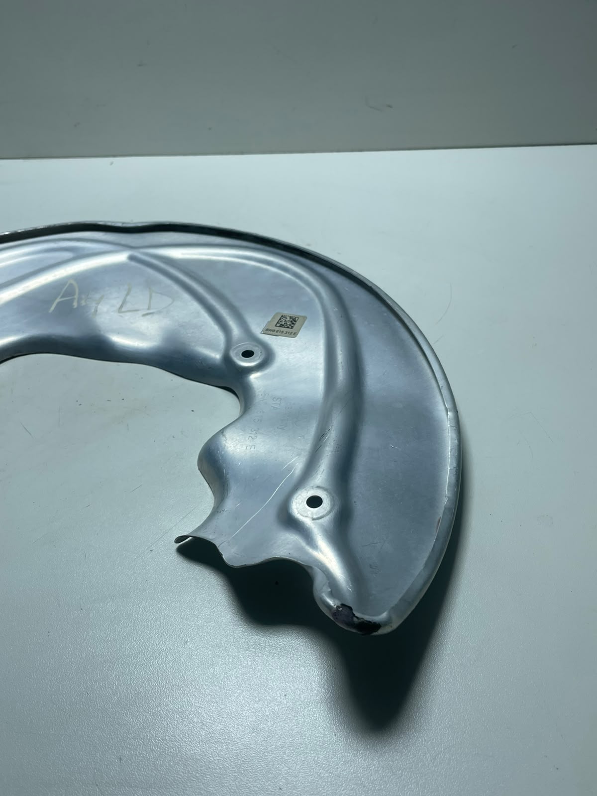 Defletor Disco Freio D.d Audi Q5 2023 a 2024 8w0615312 - Imagem 3